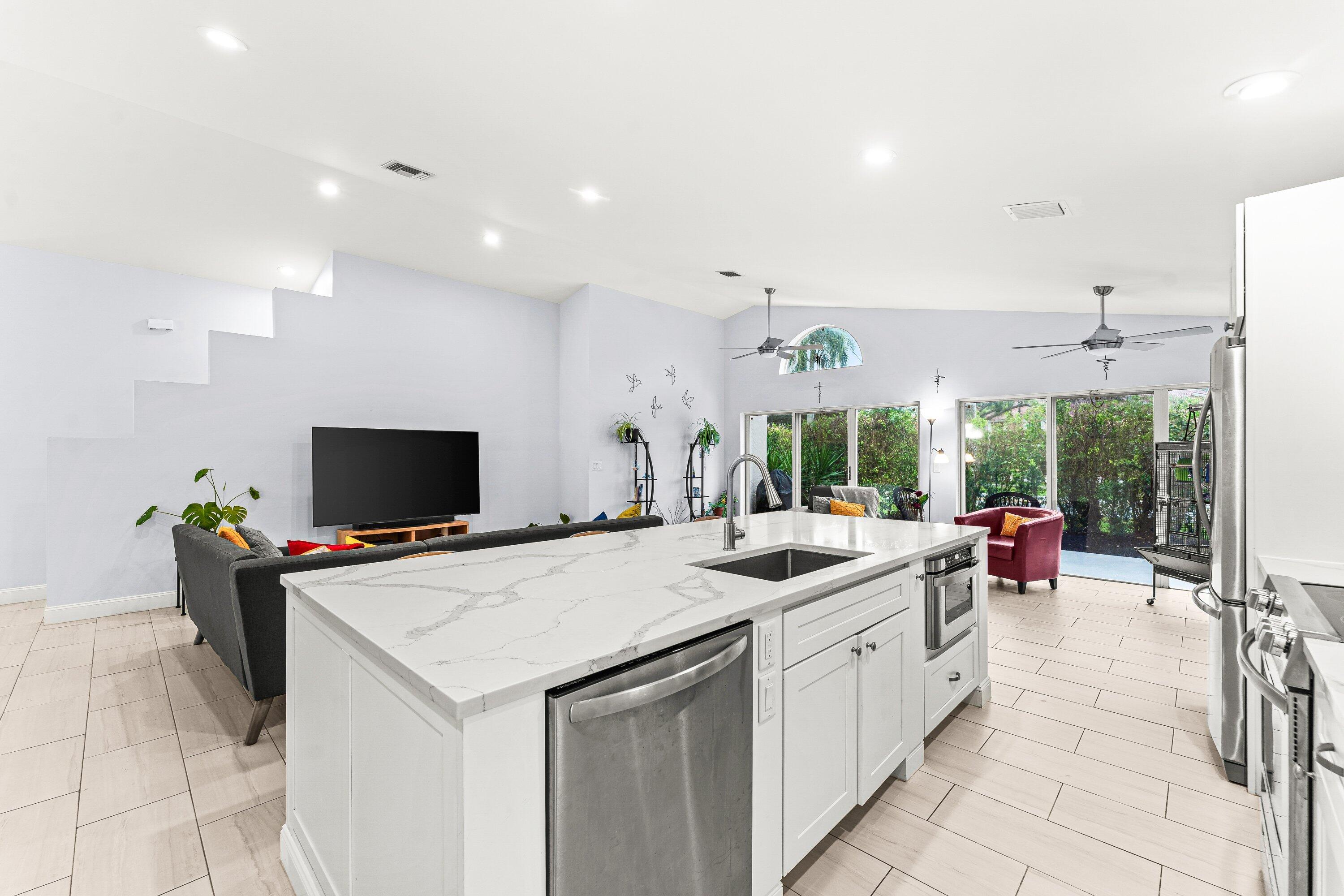 9702 Harbour Lake Circle