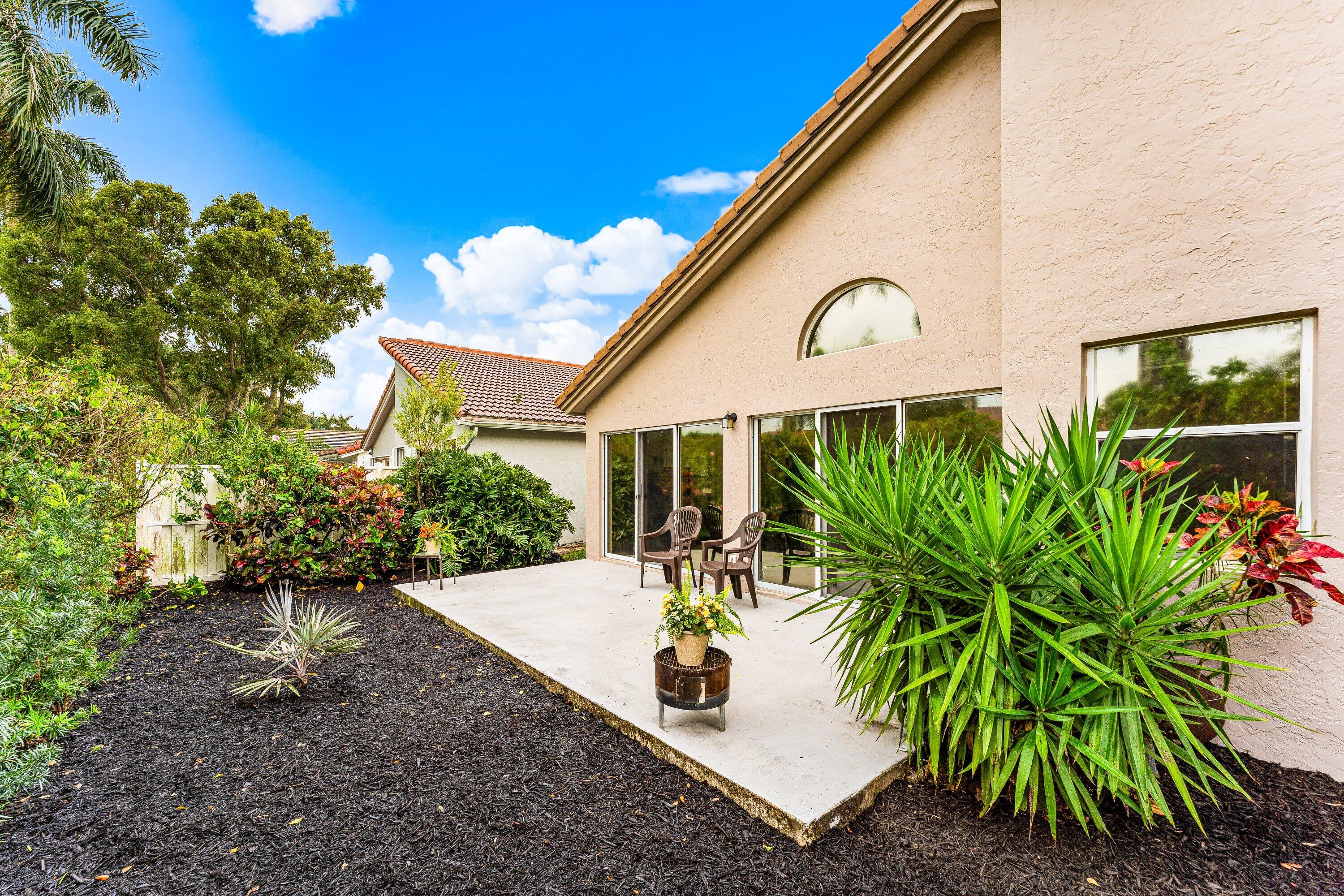 9702 Harbour Lake Circle