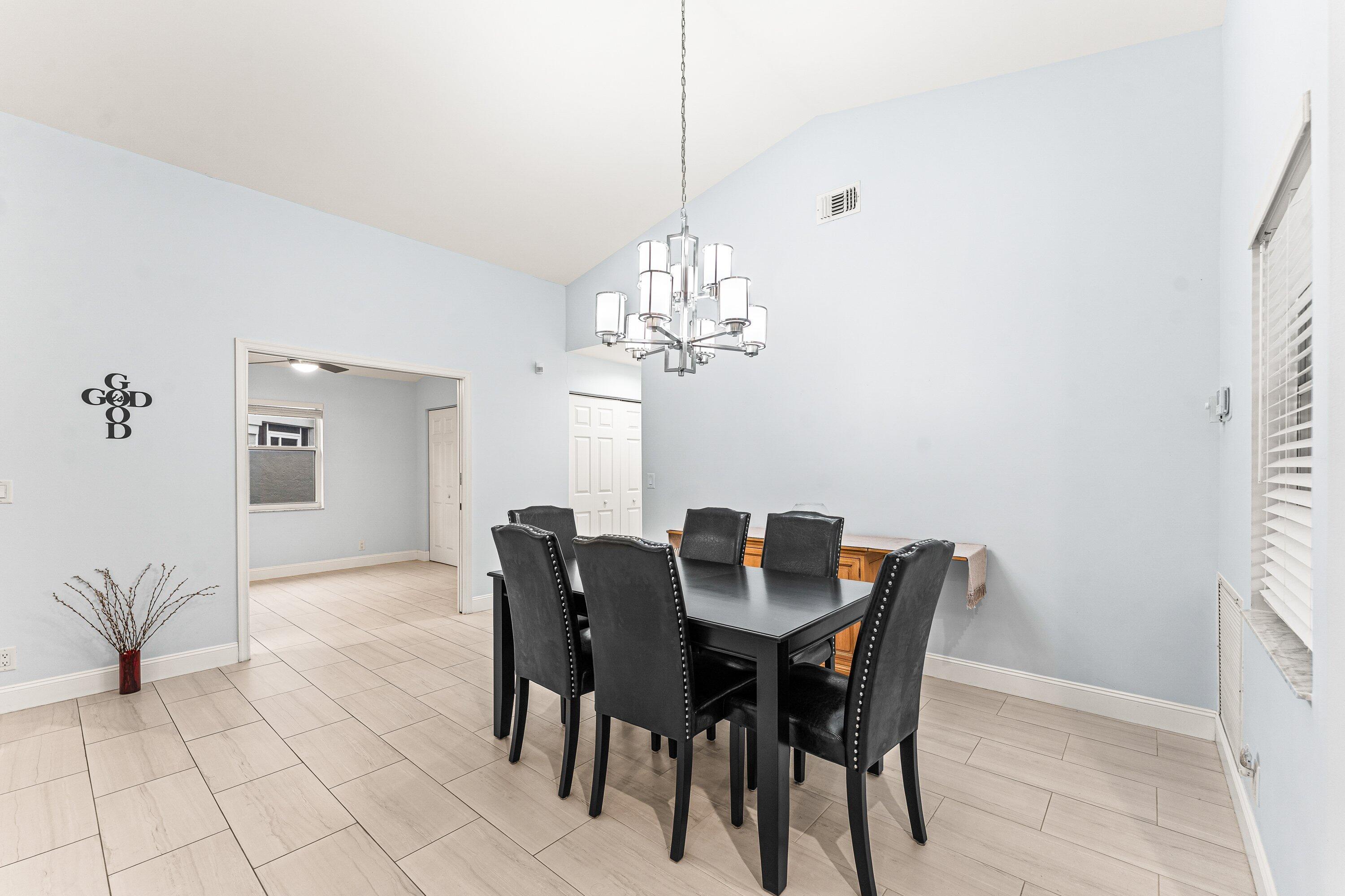 9702 Harbour Lake Circle