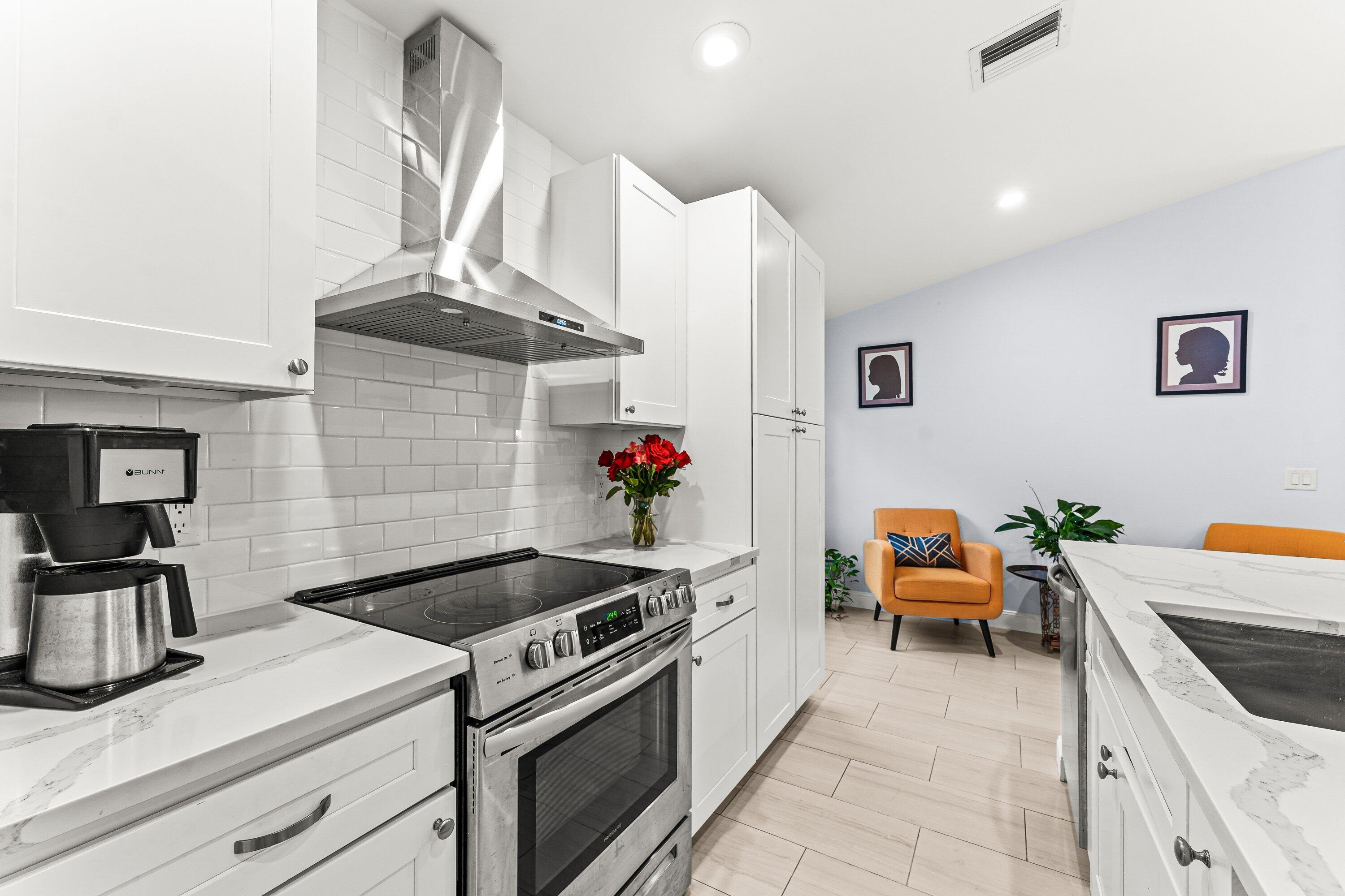 9702 Harbour Lake Circle