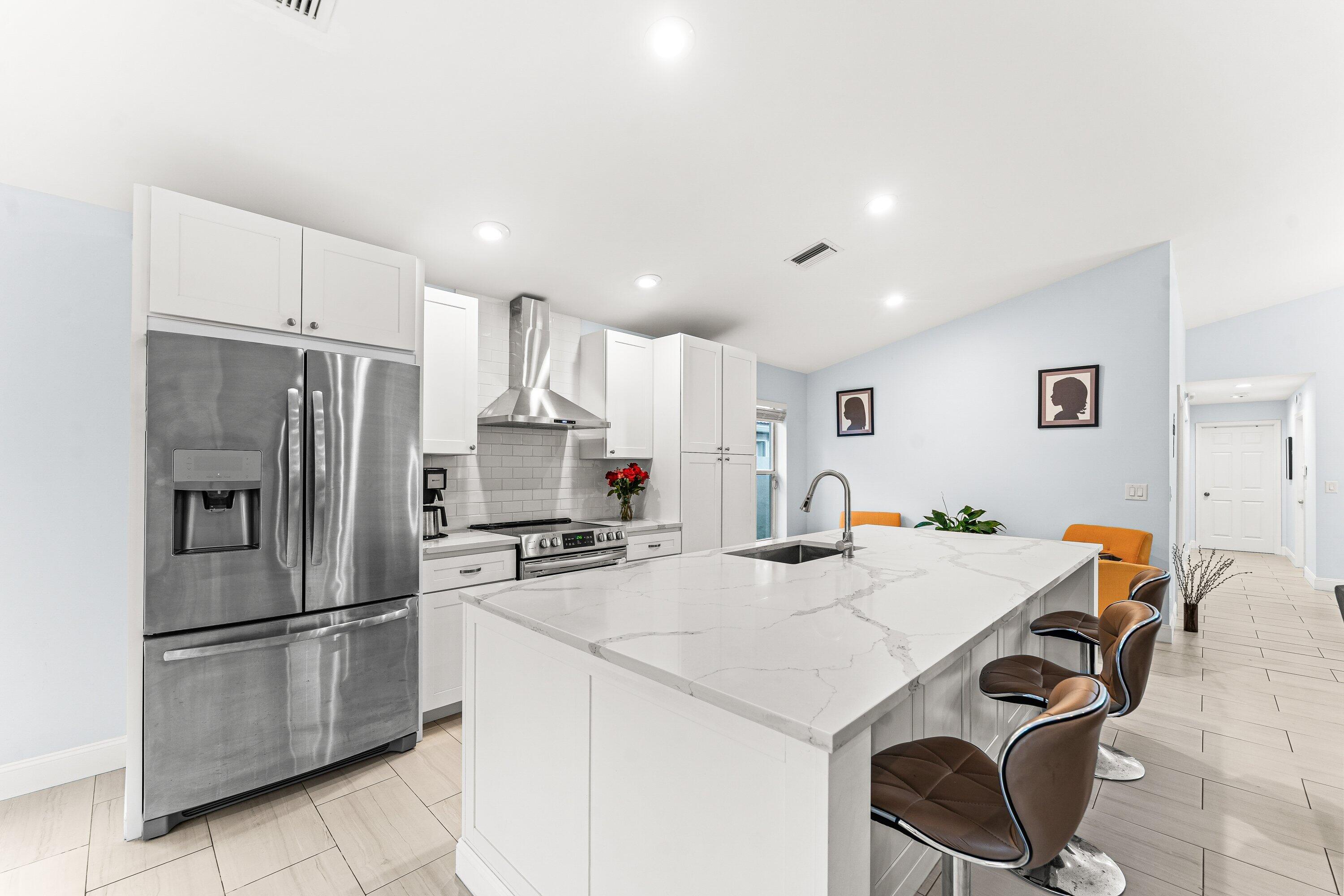 9702 Harbour Lake Circle