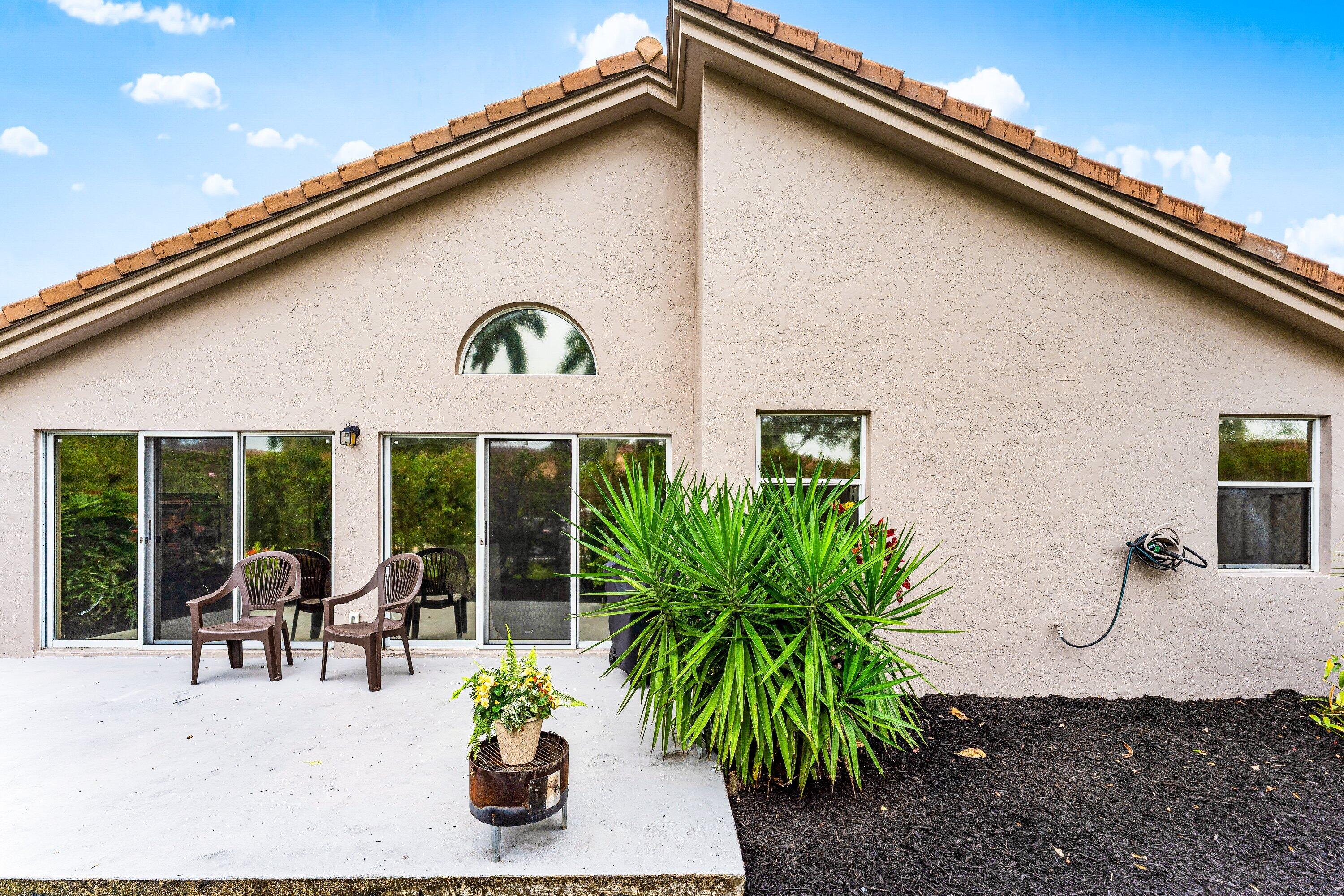 9702 Harbour Lake Circle