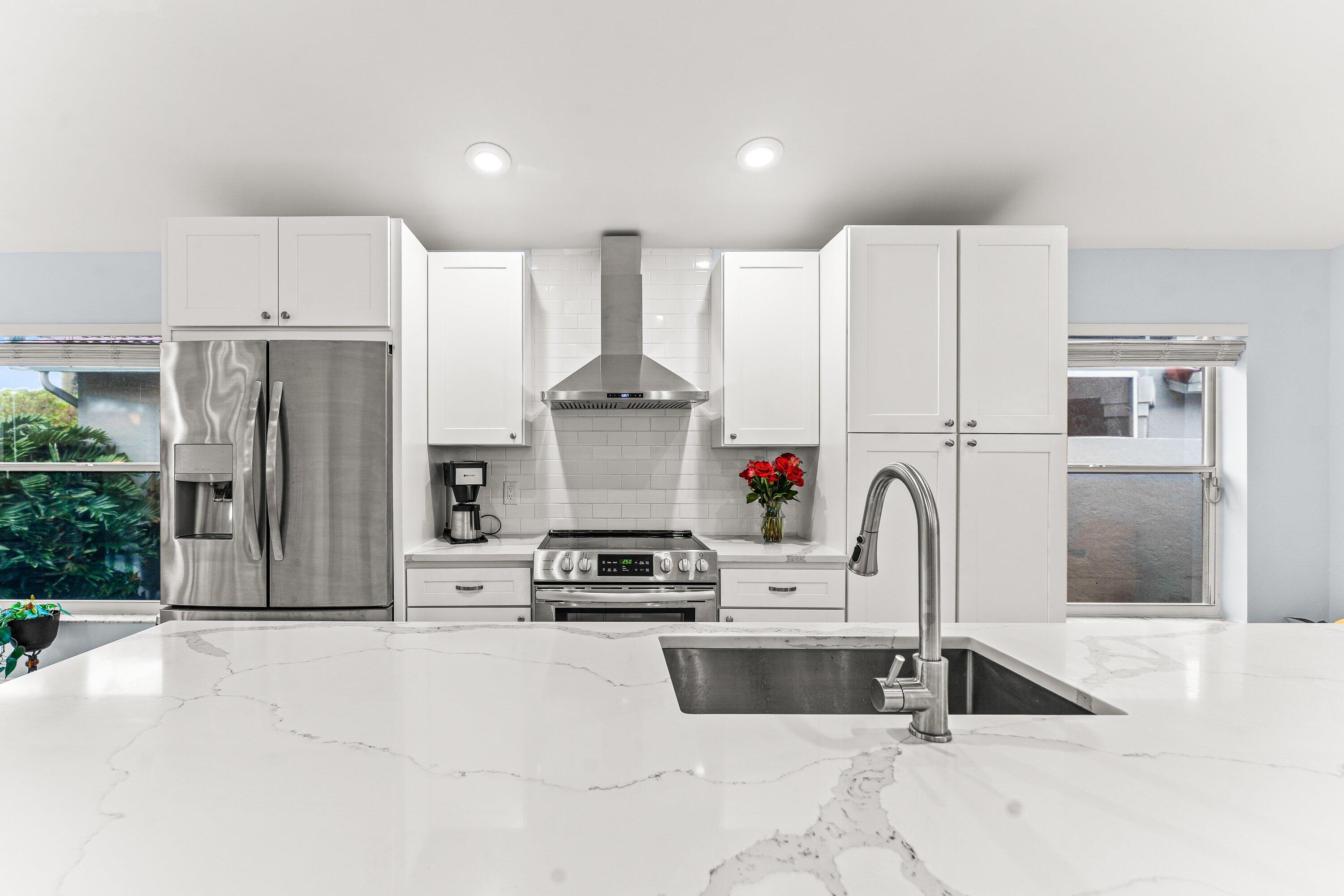 9702 Harbour Lake Circle