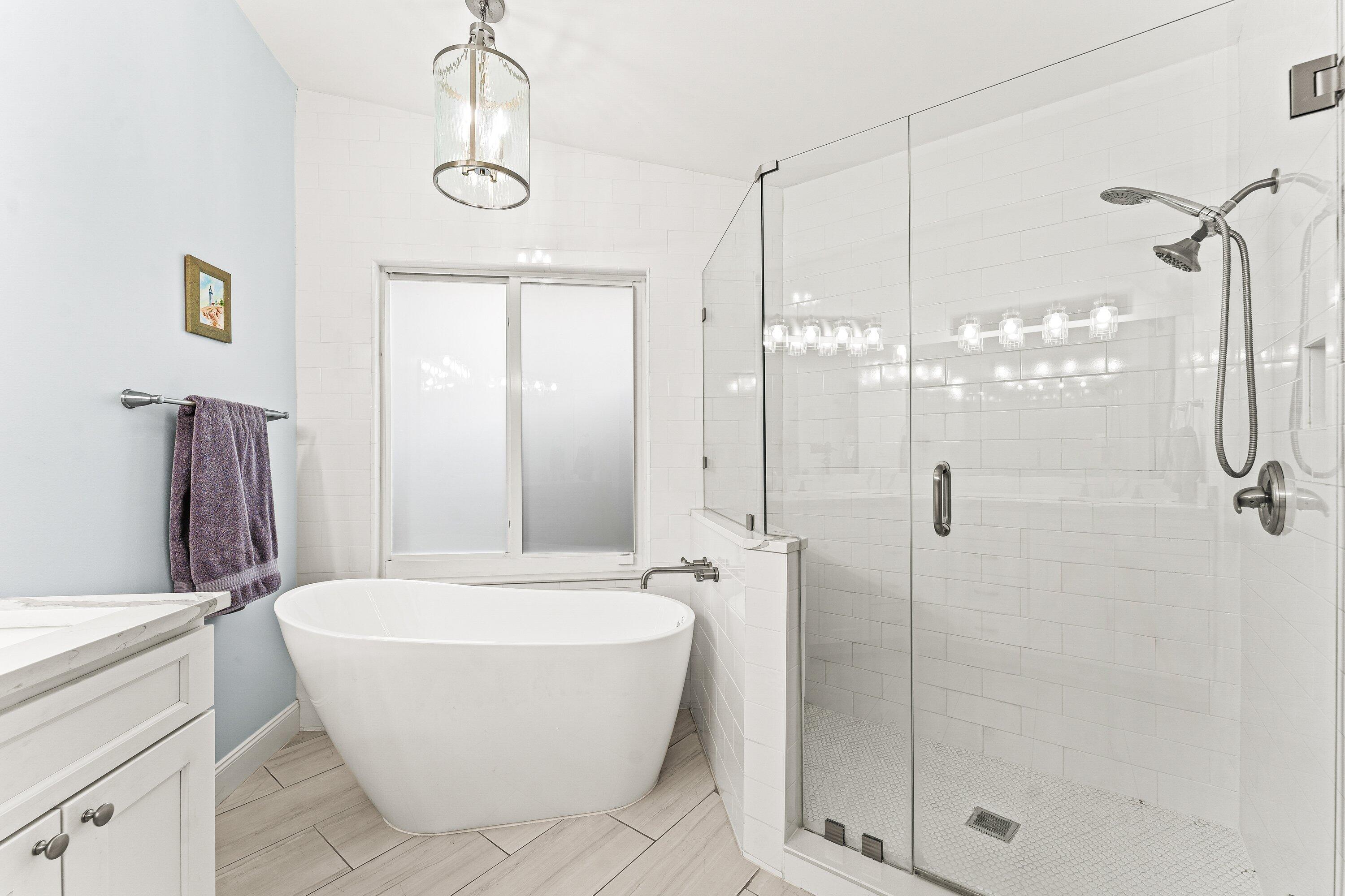 9702 Harbour Lake Circle