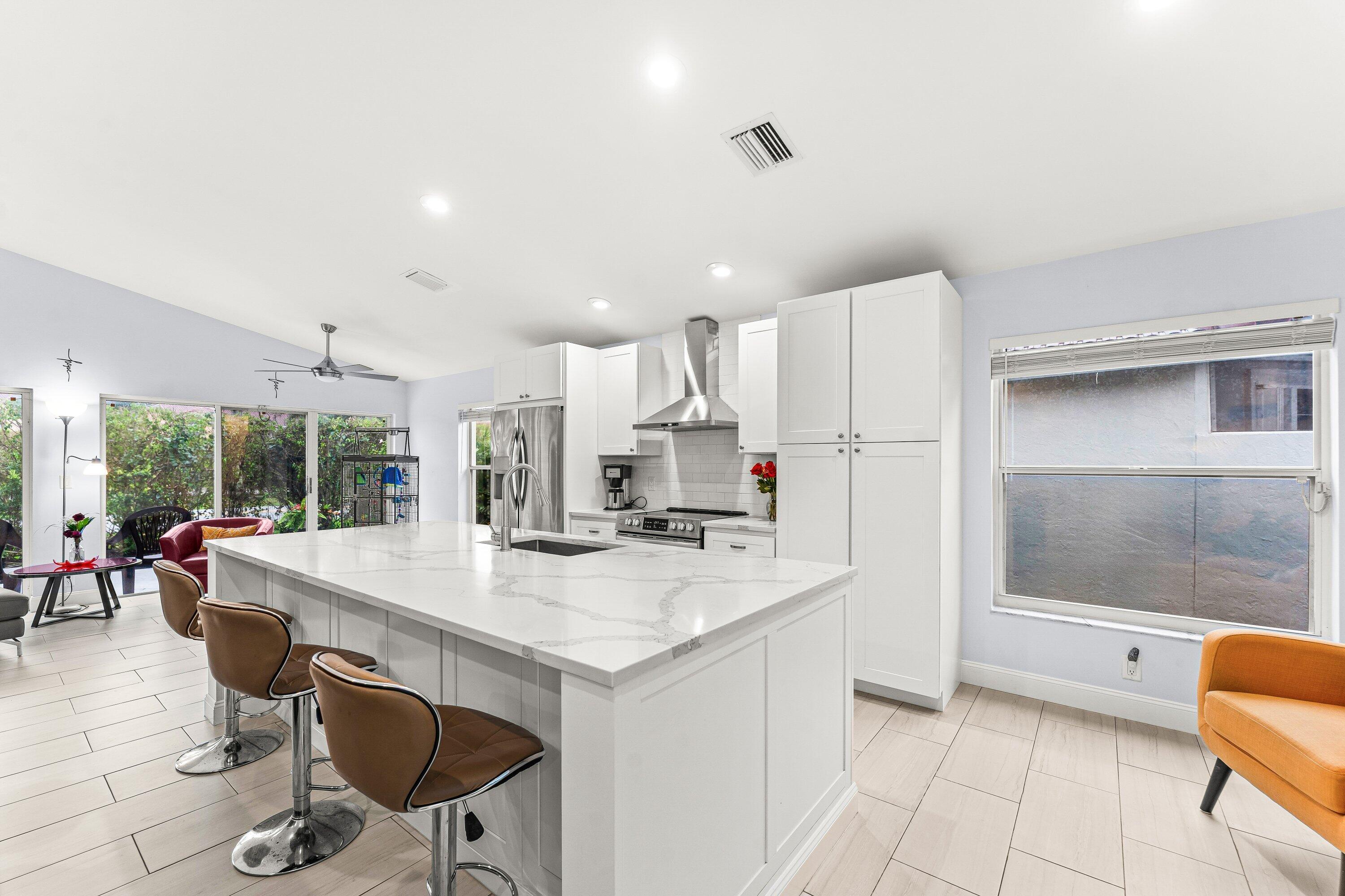 9702 Harbour Lake Circle