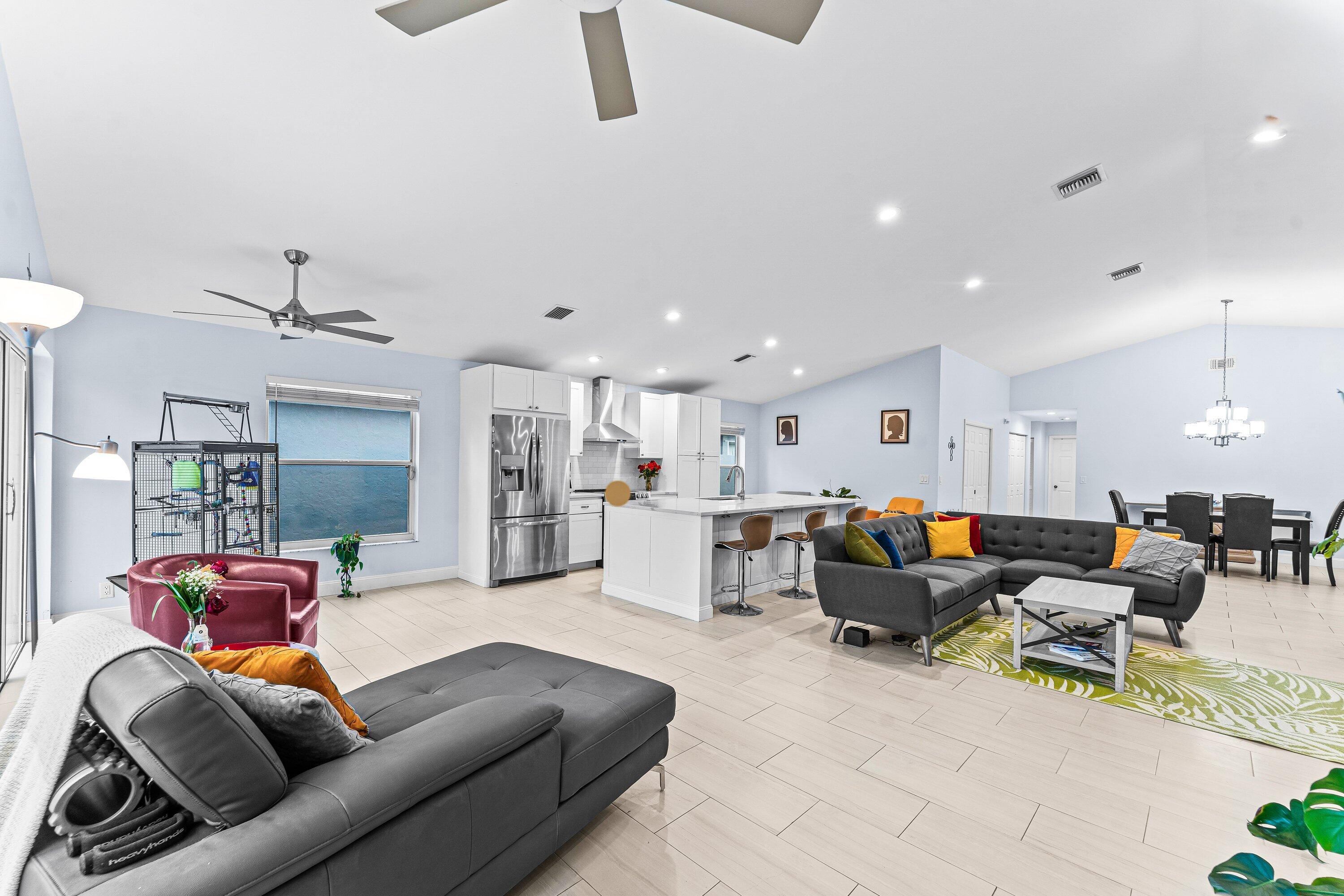 9702 Harbour Lake Circle