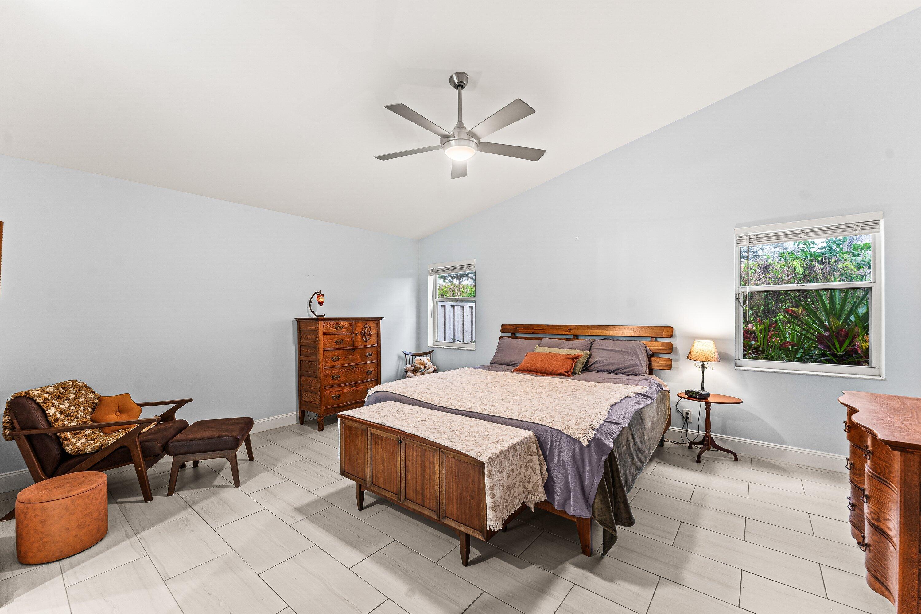 9702 Harbour Lake Circle