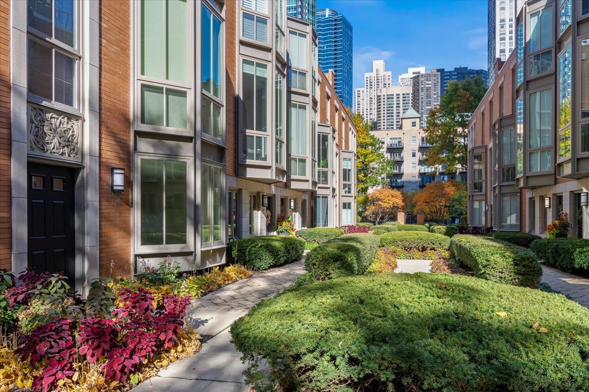 424 E North Water Street Unit: C