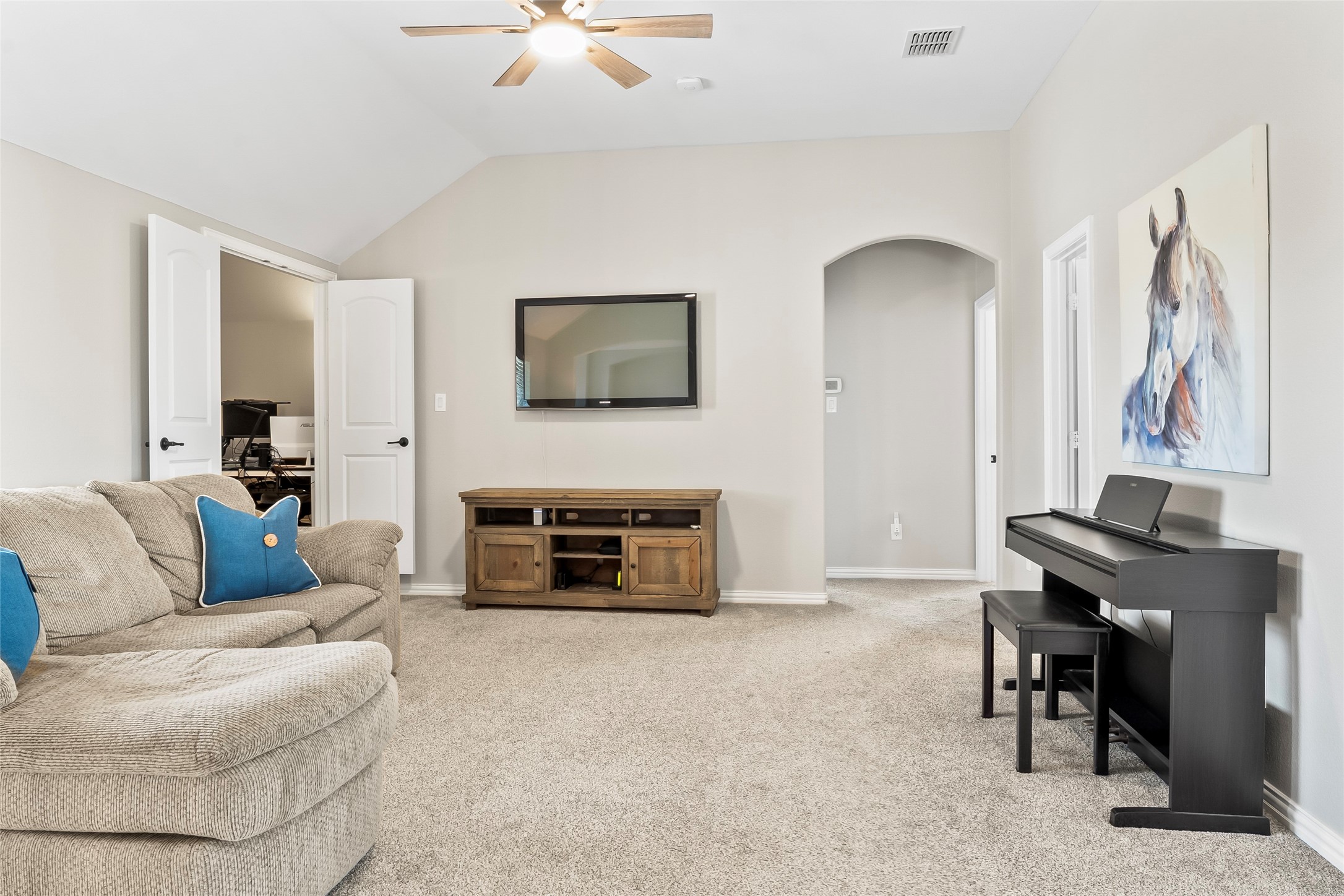 2721 Bondi Cove