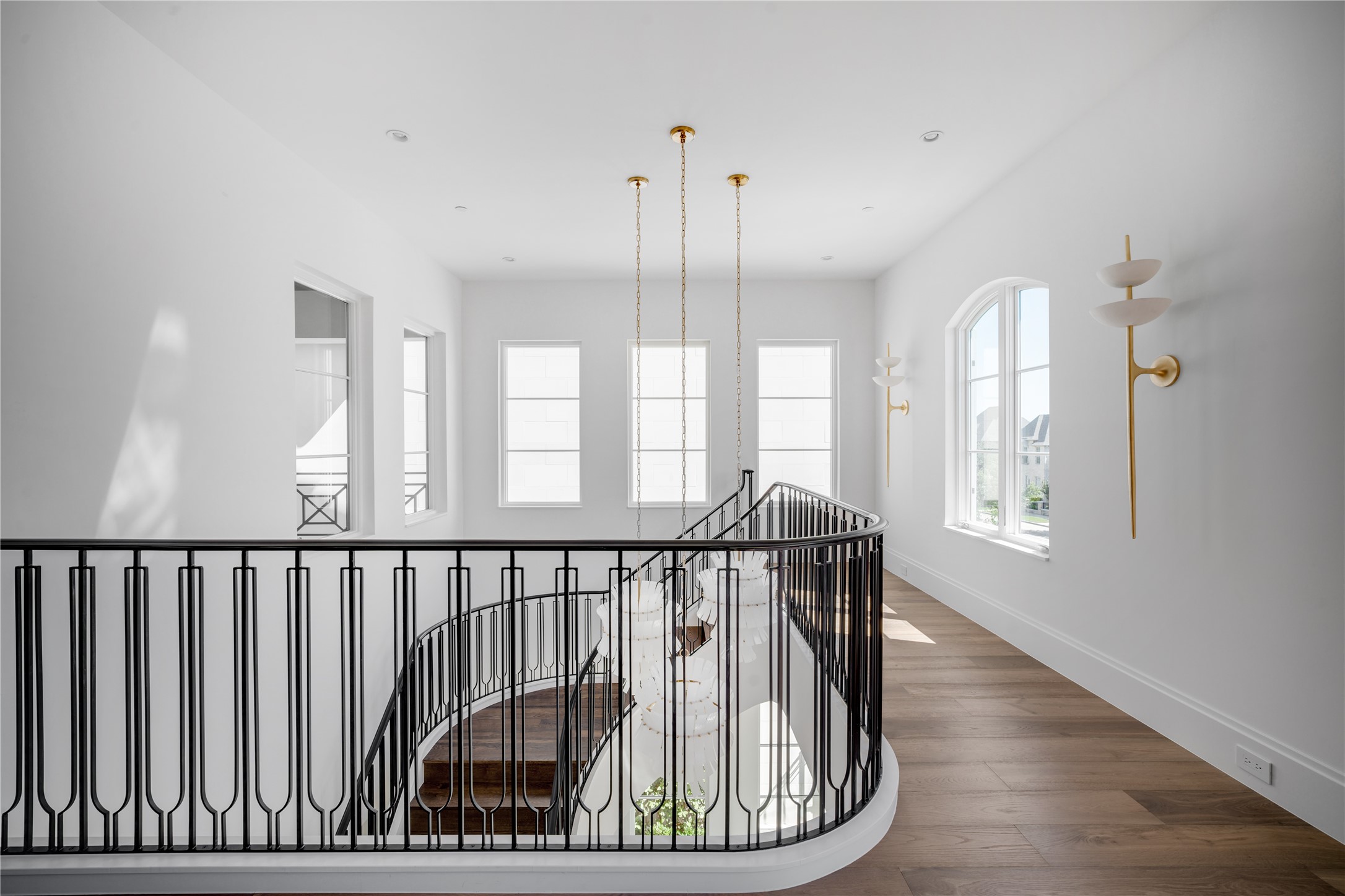1824 Riviera Lane