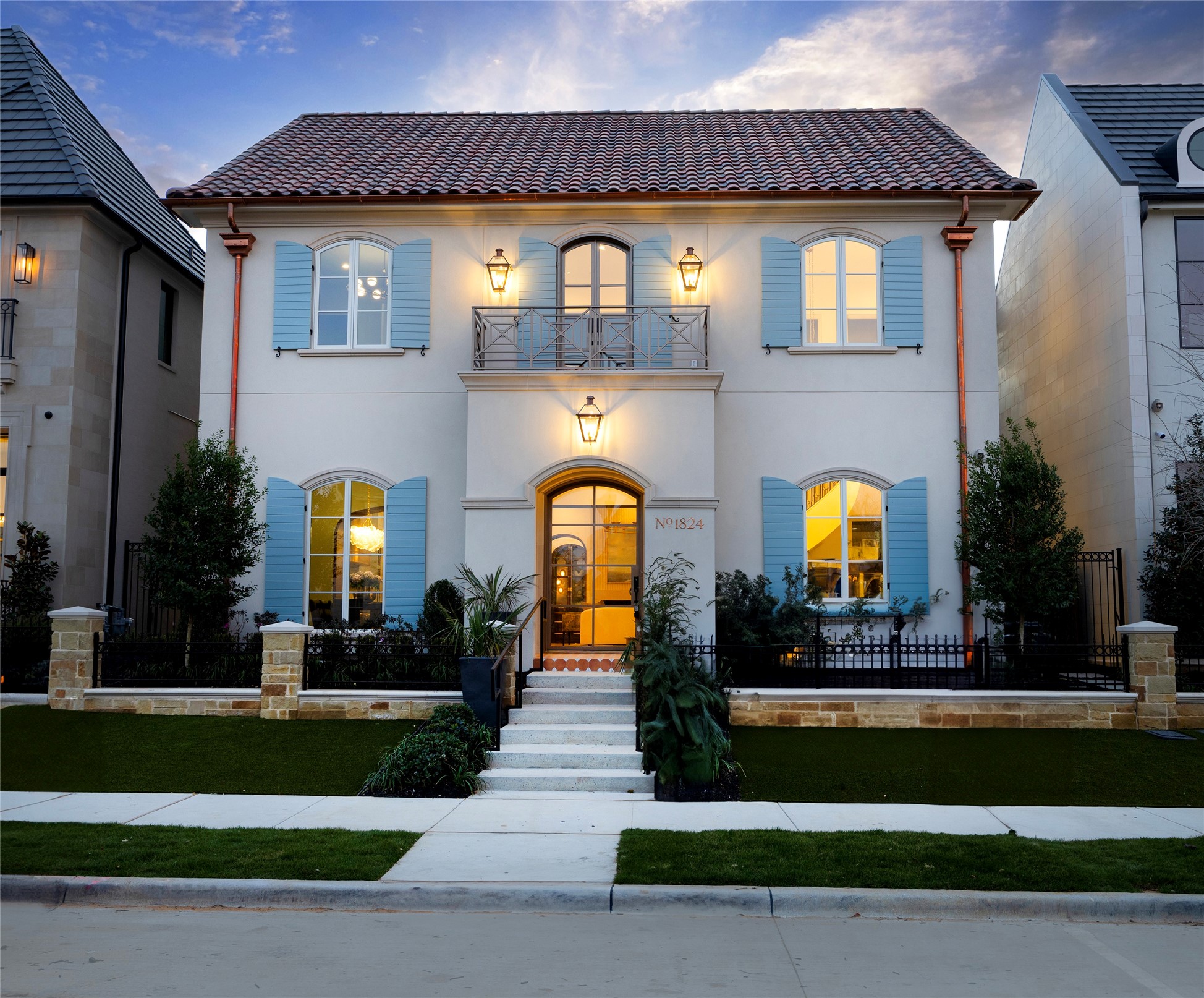 1824 Riviera Lane