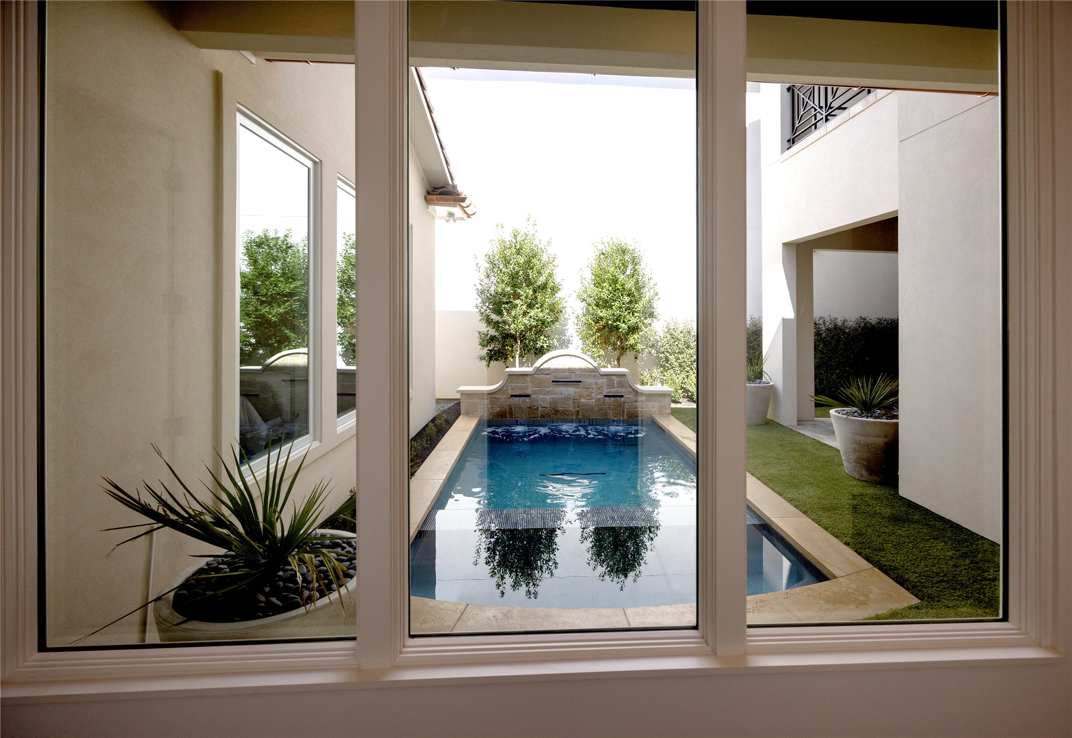 1824 Riviera Lane