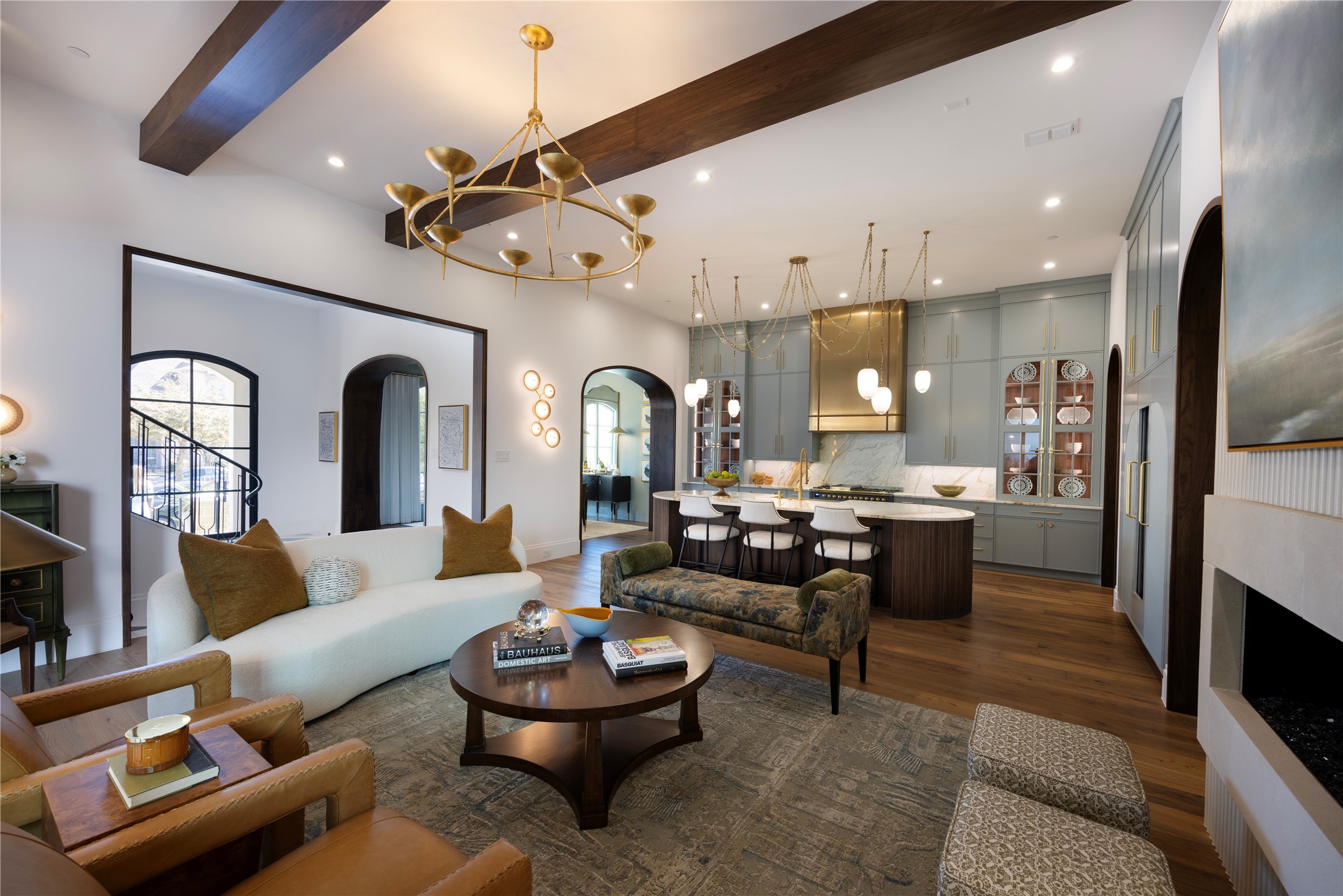 1824 Riviera Lane