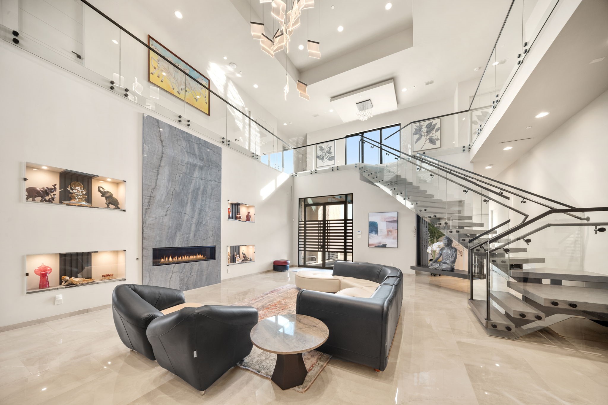 712 Crescent Heights