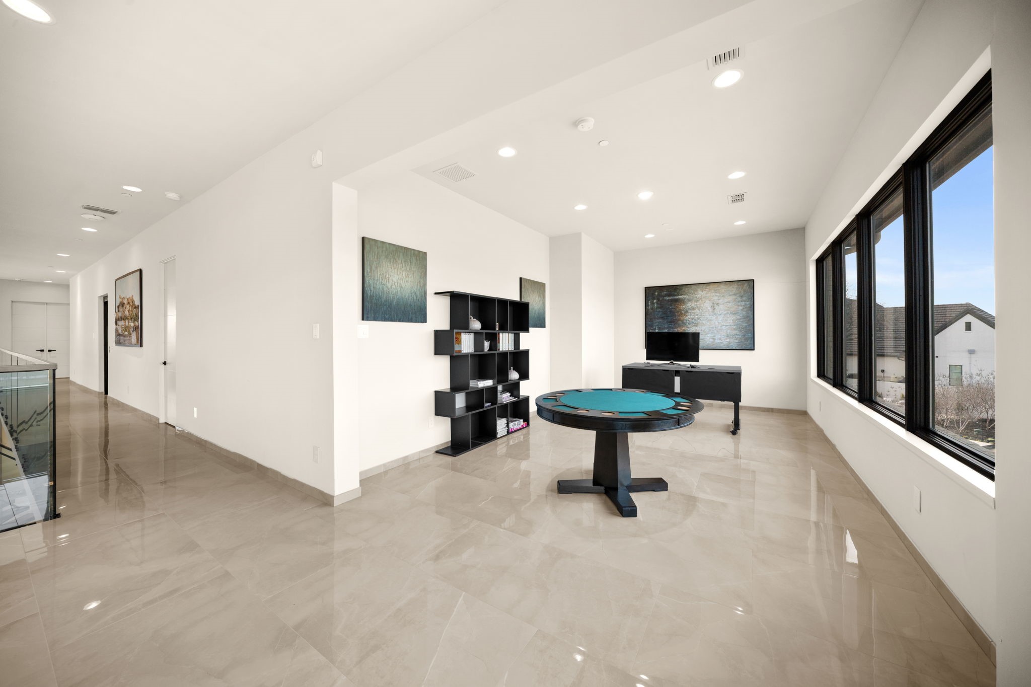 712 Crescent Heights