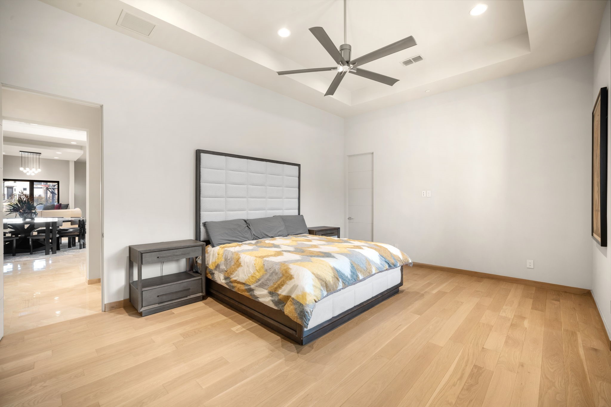 712 Crescent Heights