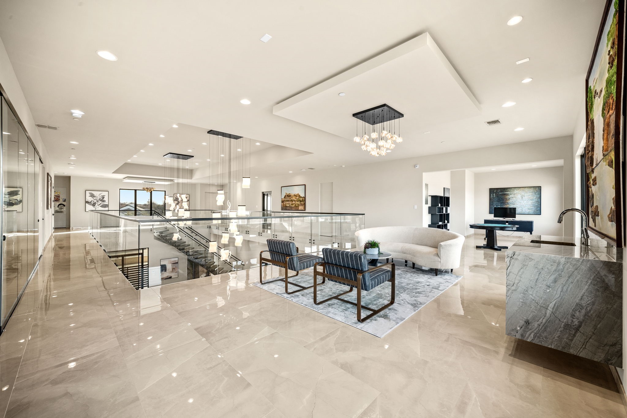 712 Crescent Heights