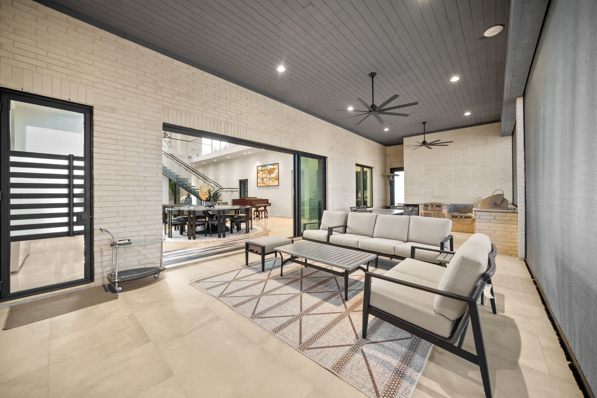 712 Crescent Heights