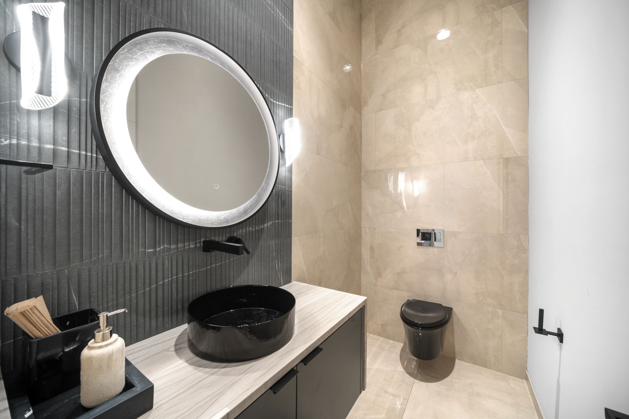 712 Crescent Heights