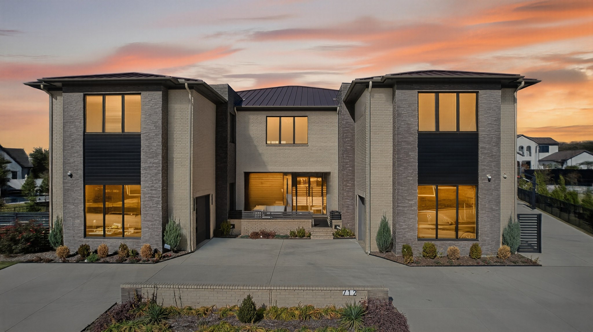 712 Crescent Heights