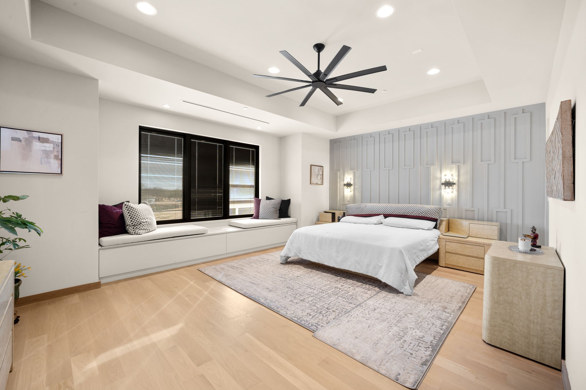 712 Crescent Heights