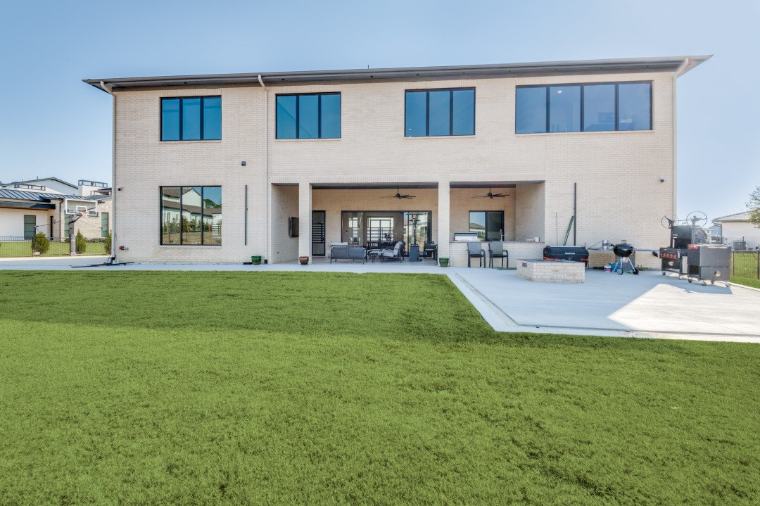 712 Crescent Heights