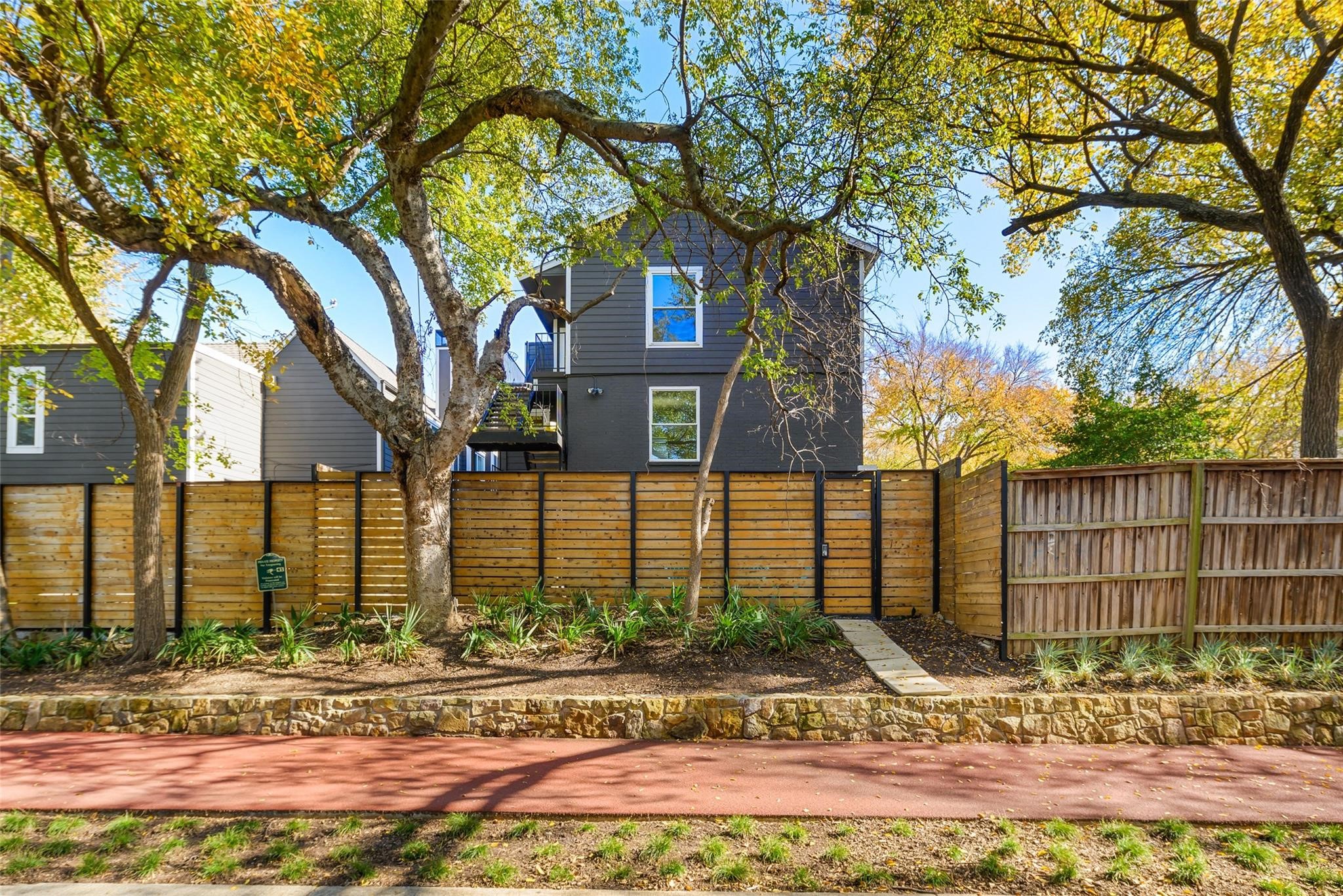 4403 Buena Vista Street 6