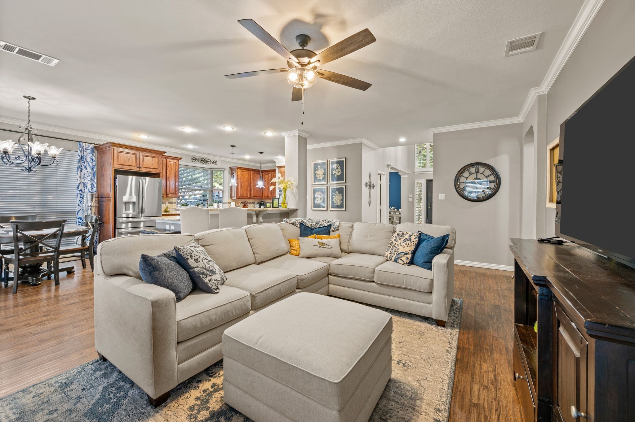 1093 Woodbriar Drive