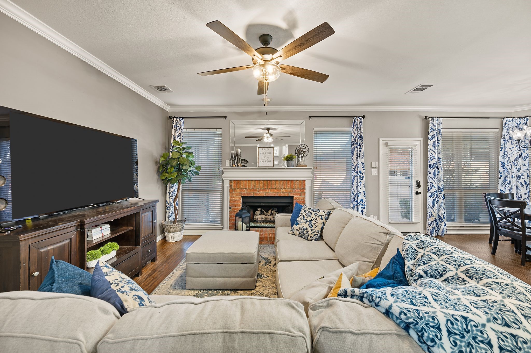 1093 Woodbriar Drive