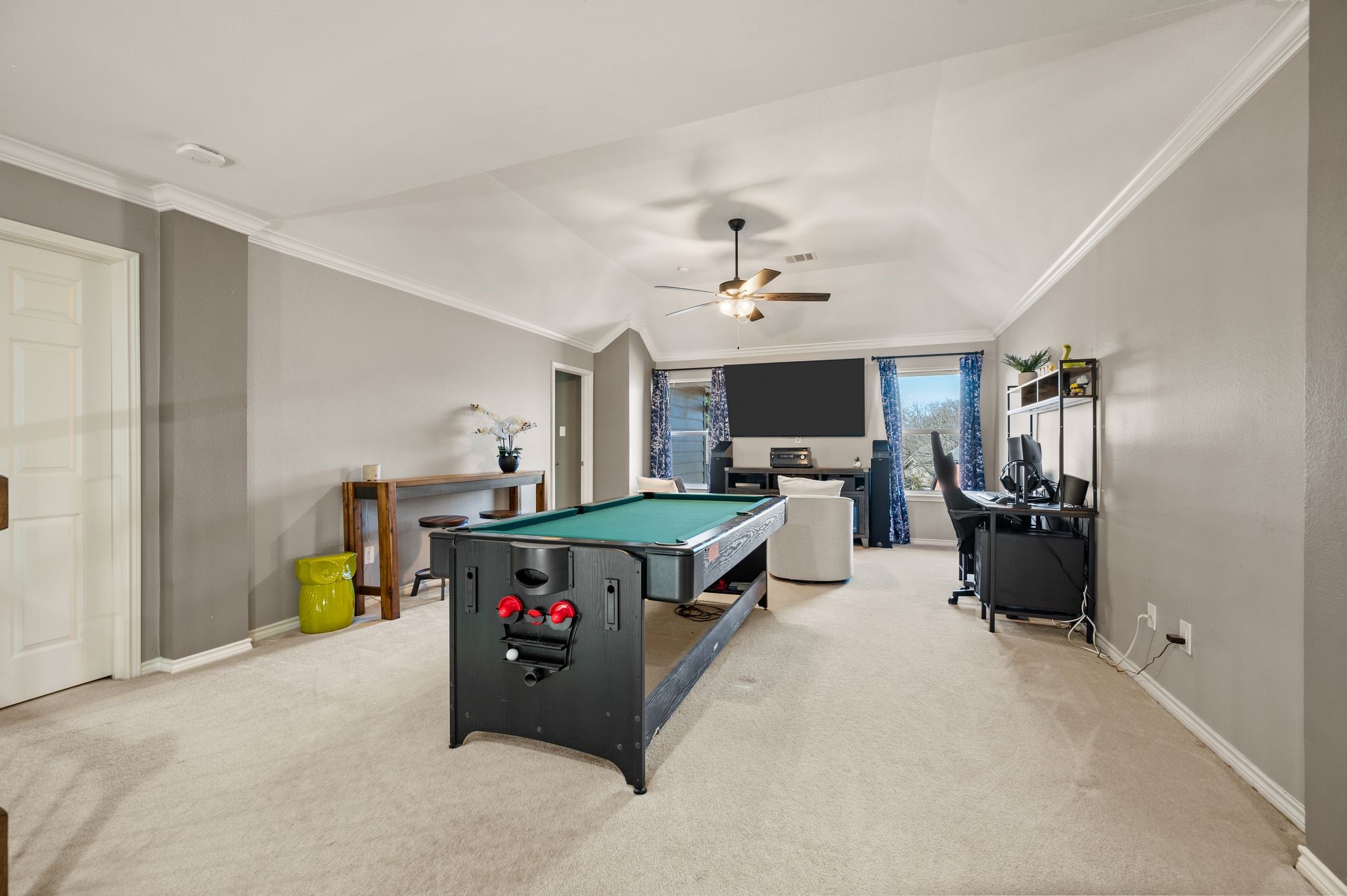 1093 Woodbriar Drive