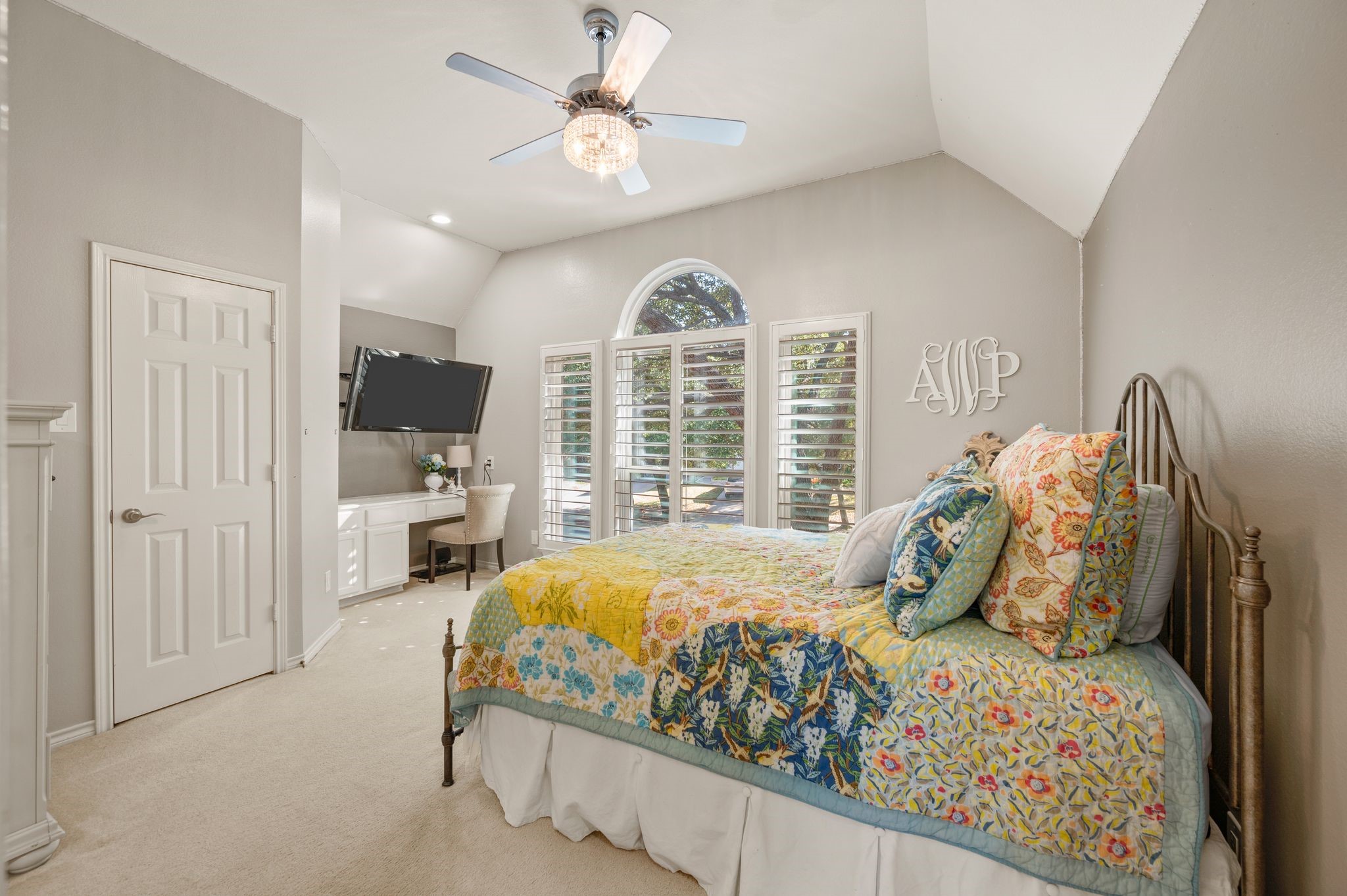 1093 Woodbriar Drive