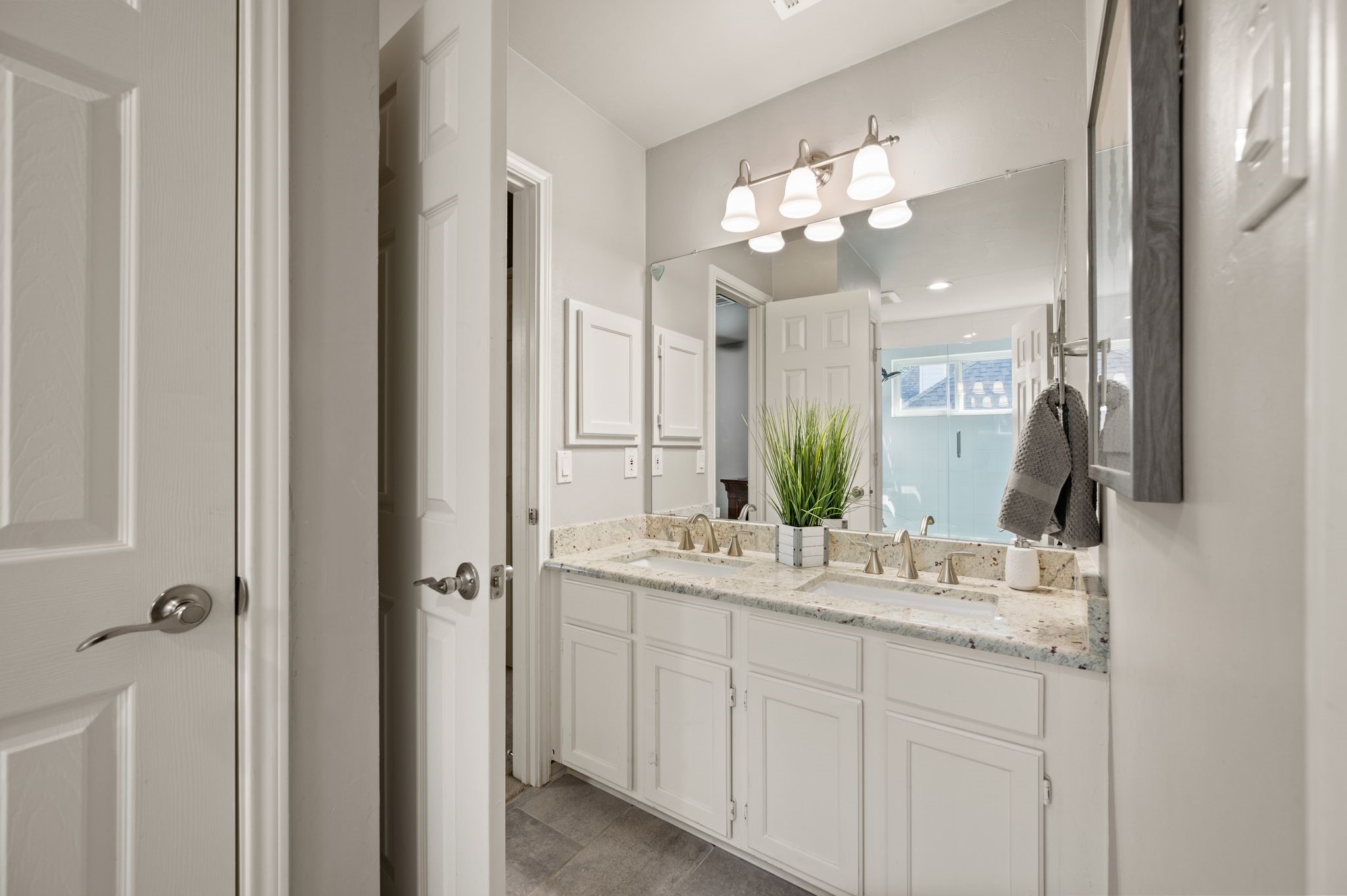 1093 Woodbriar Drive