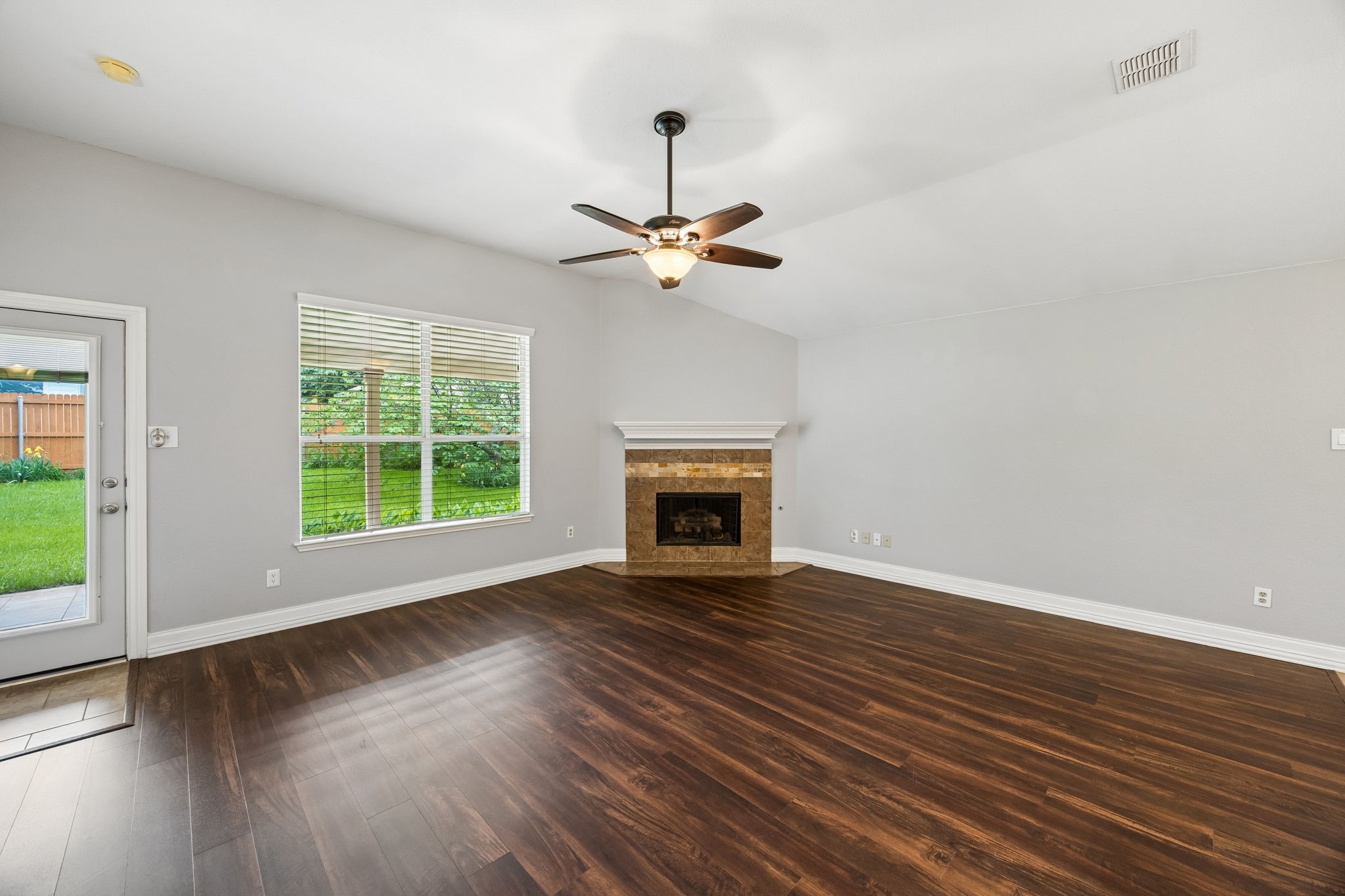 1209 Diamondback Lane