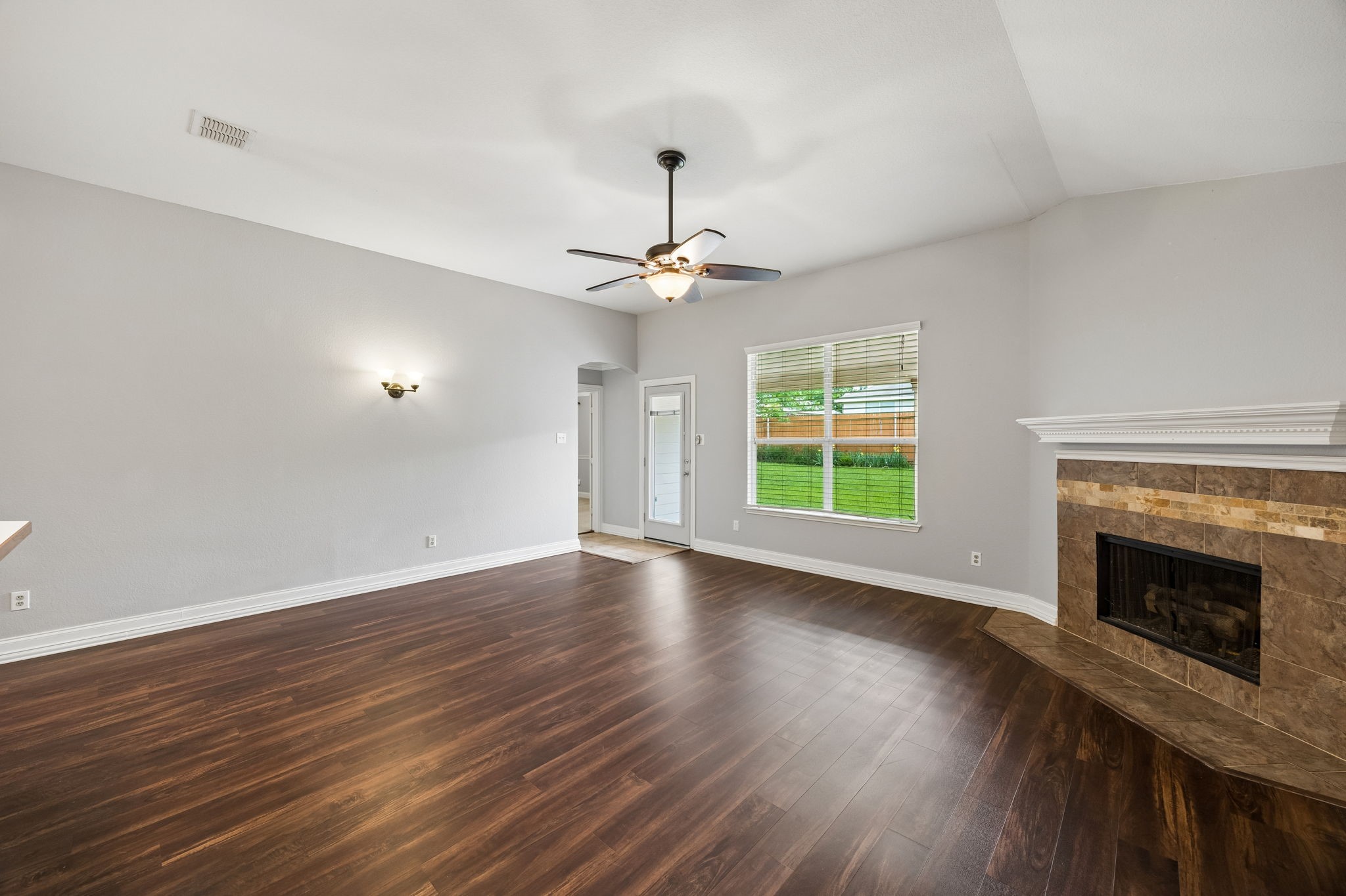 1209 Diamondback Lane