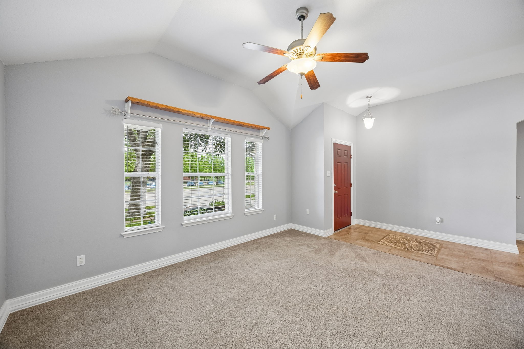 1209 Diamondback Lane