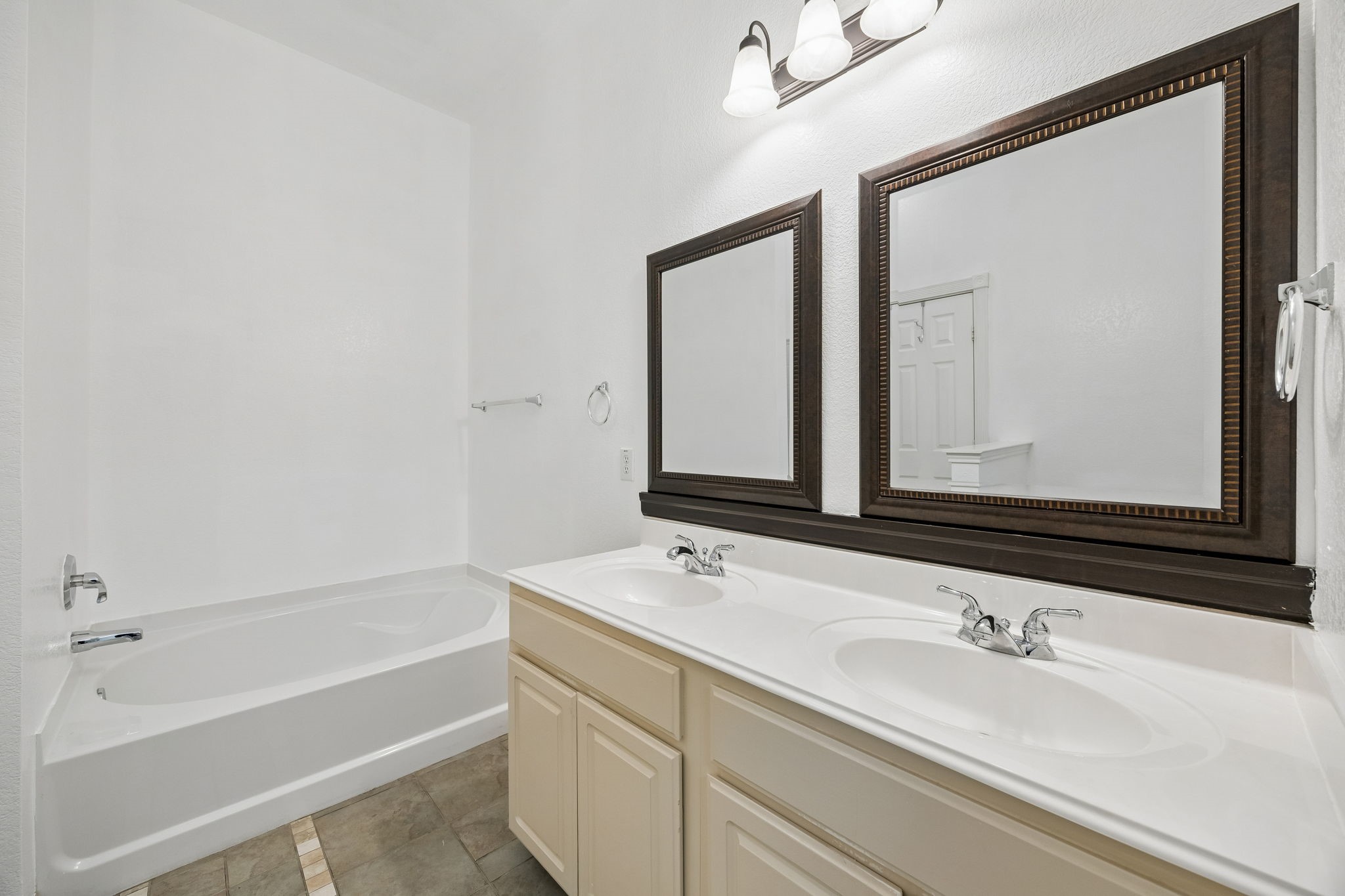 1209 Diamondback Lane