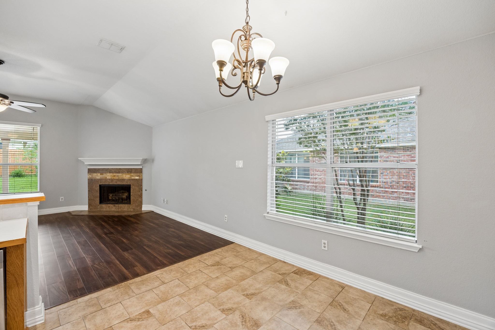 1209 Diamondback Lane