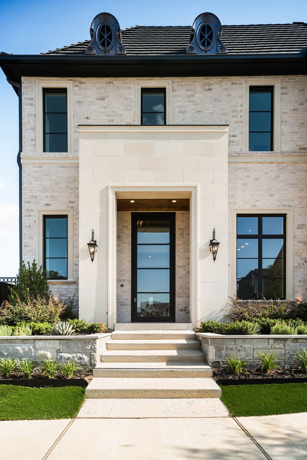 113 Murano Place