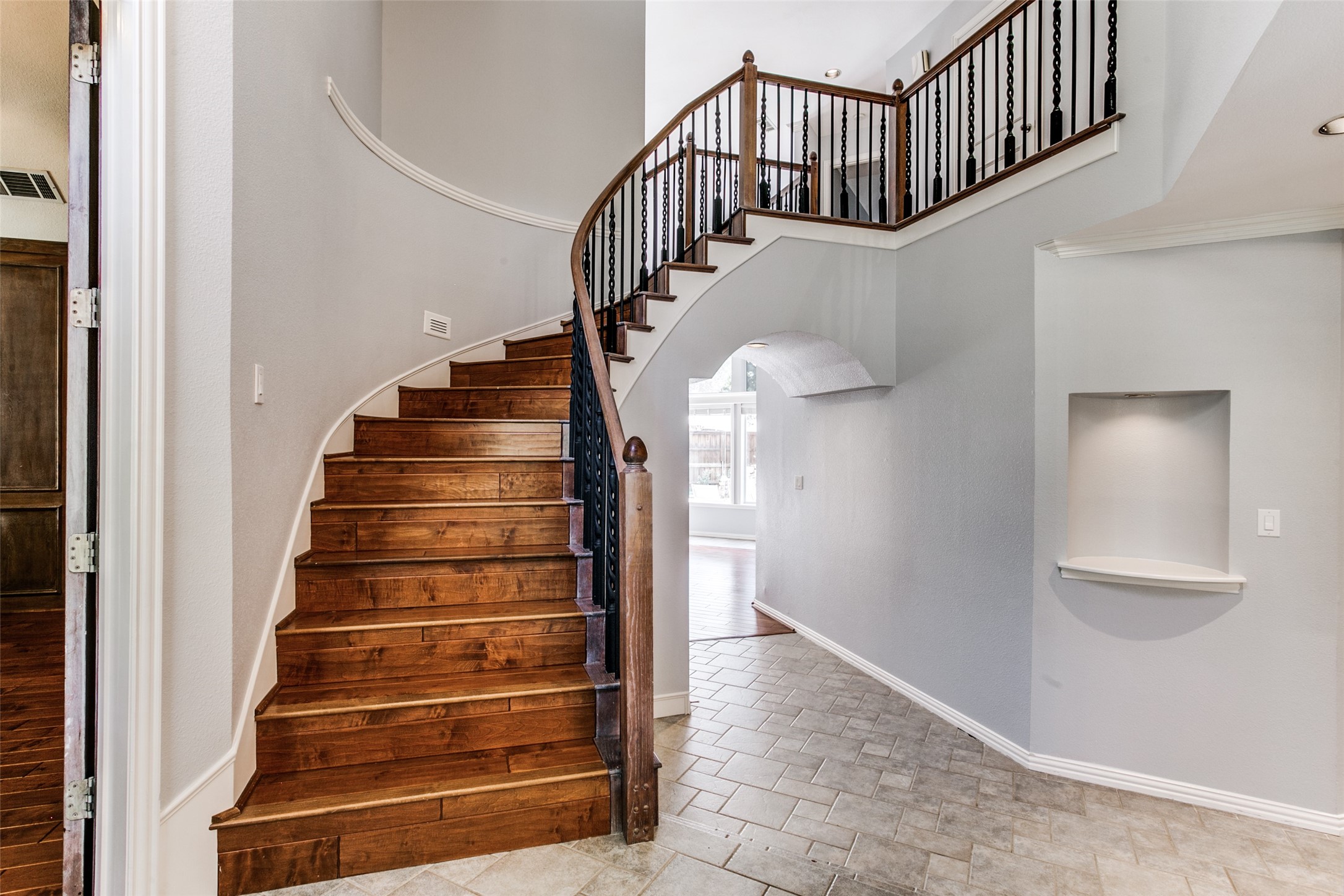801 Shorecrest Drive