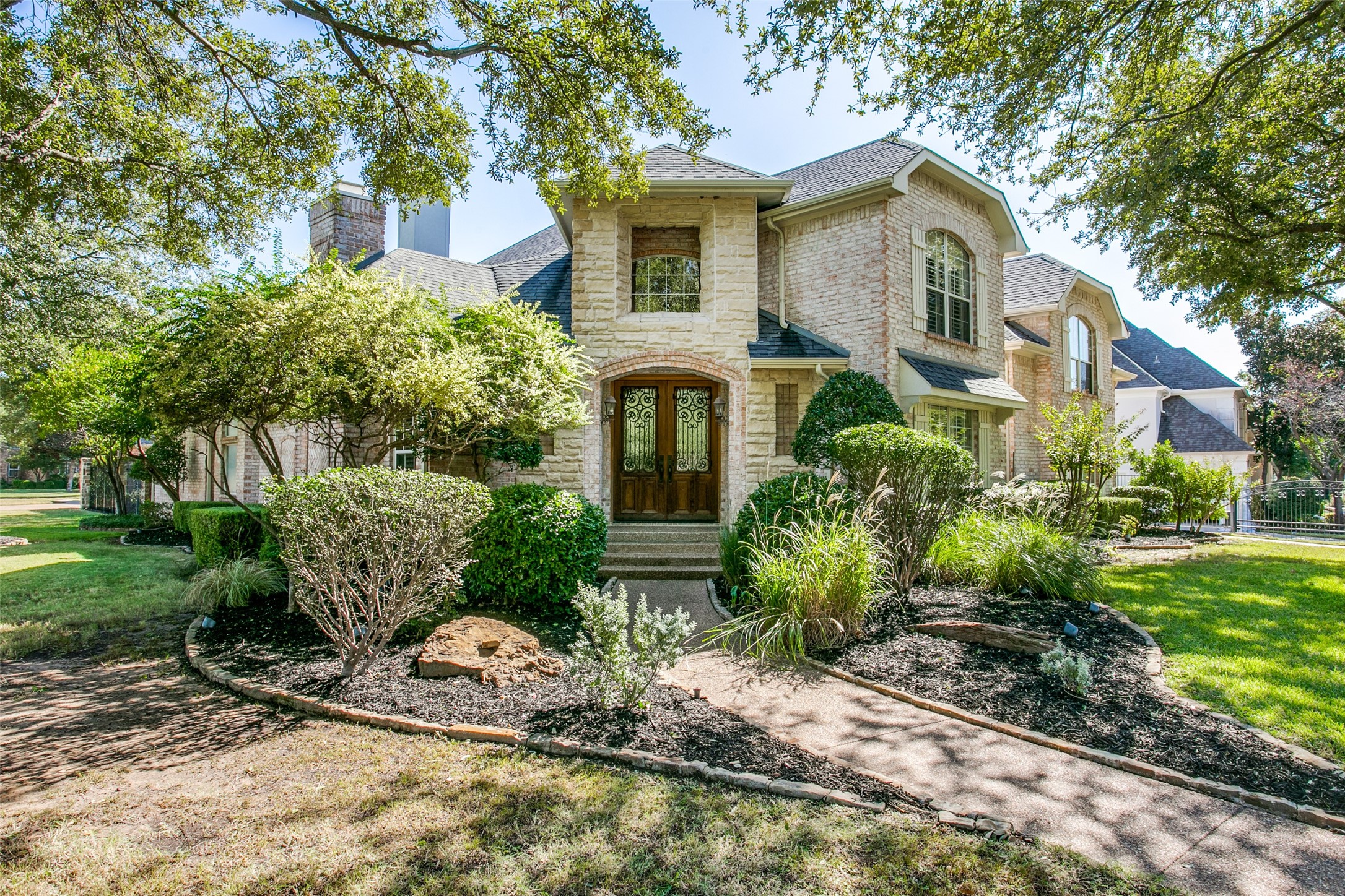 801 Shorecrest Drive