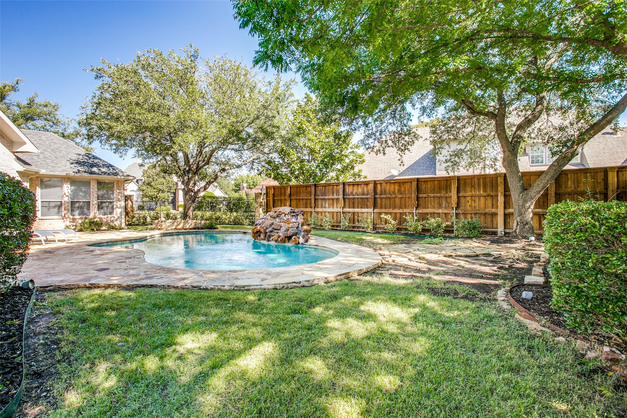 801 Shorecrest Drive