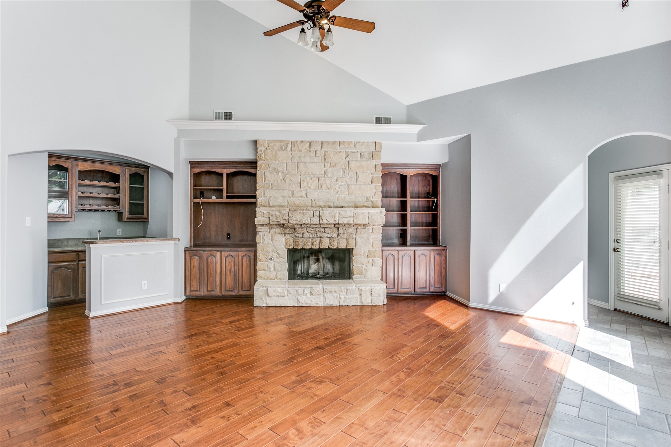 801 Shorecrest Drive