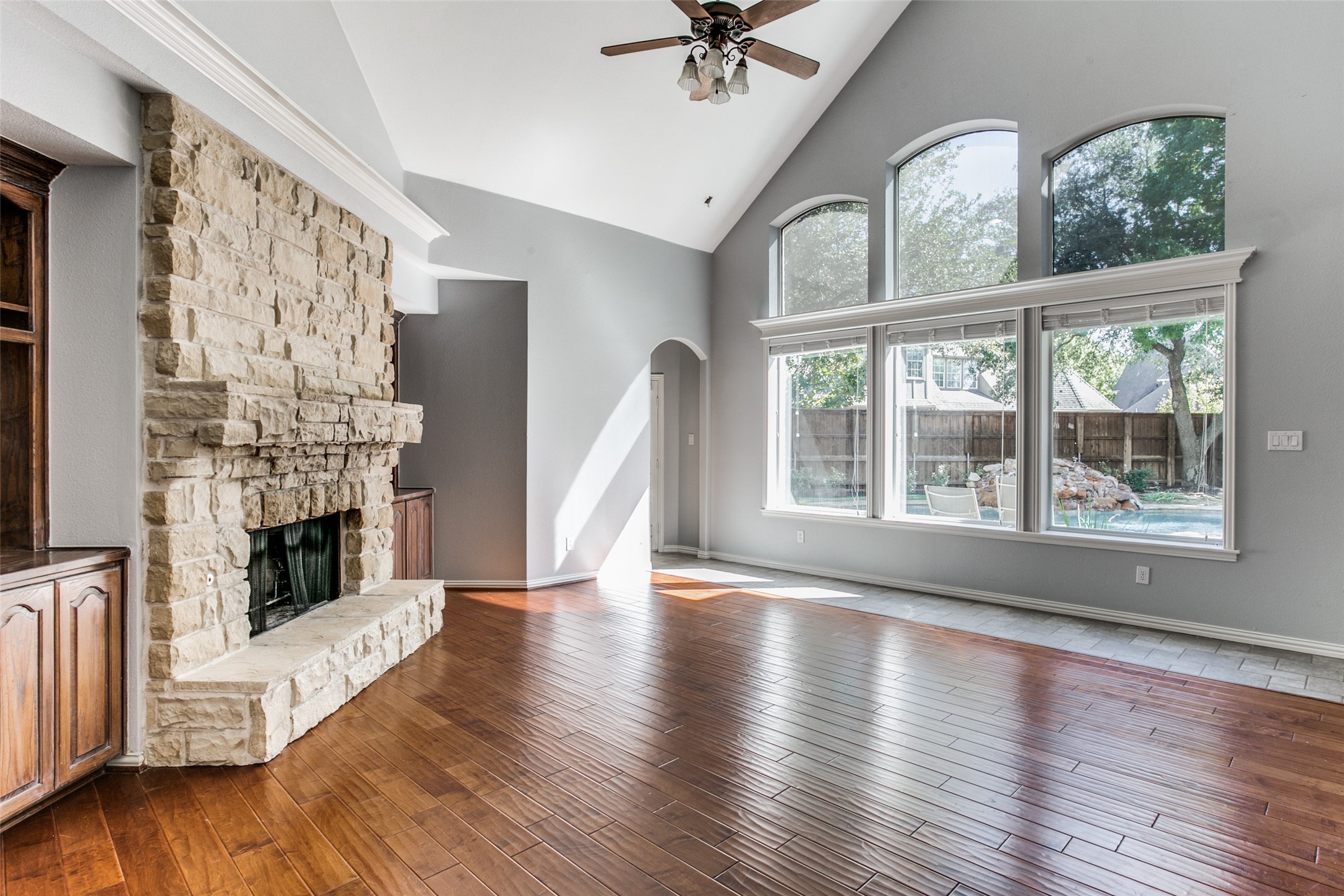 801 Shorecrest Drive