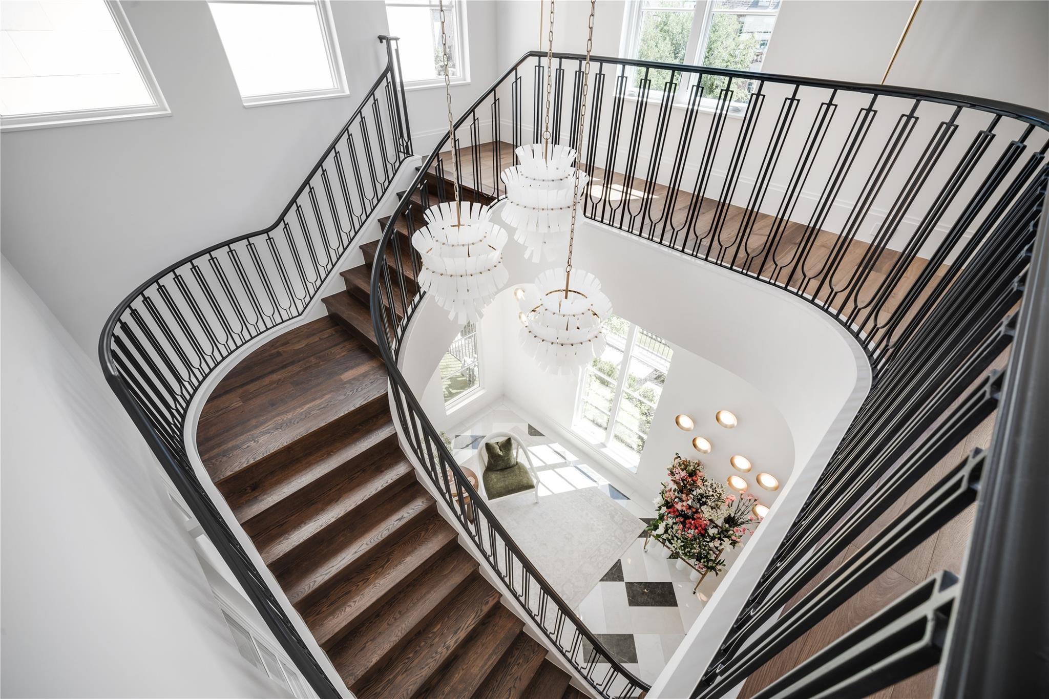 1824 Riviera Lane