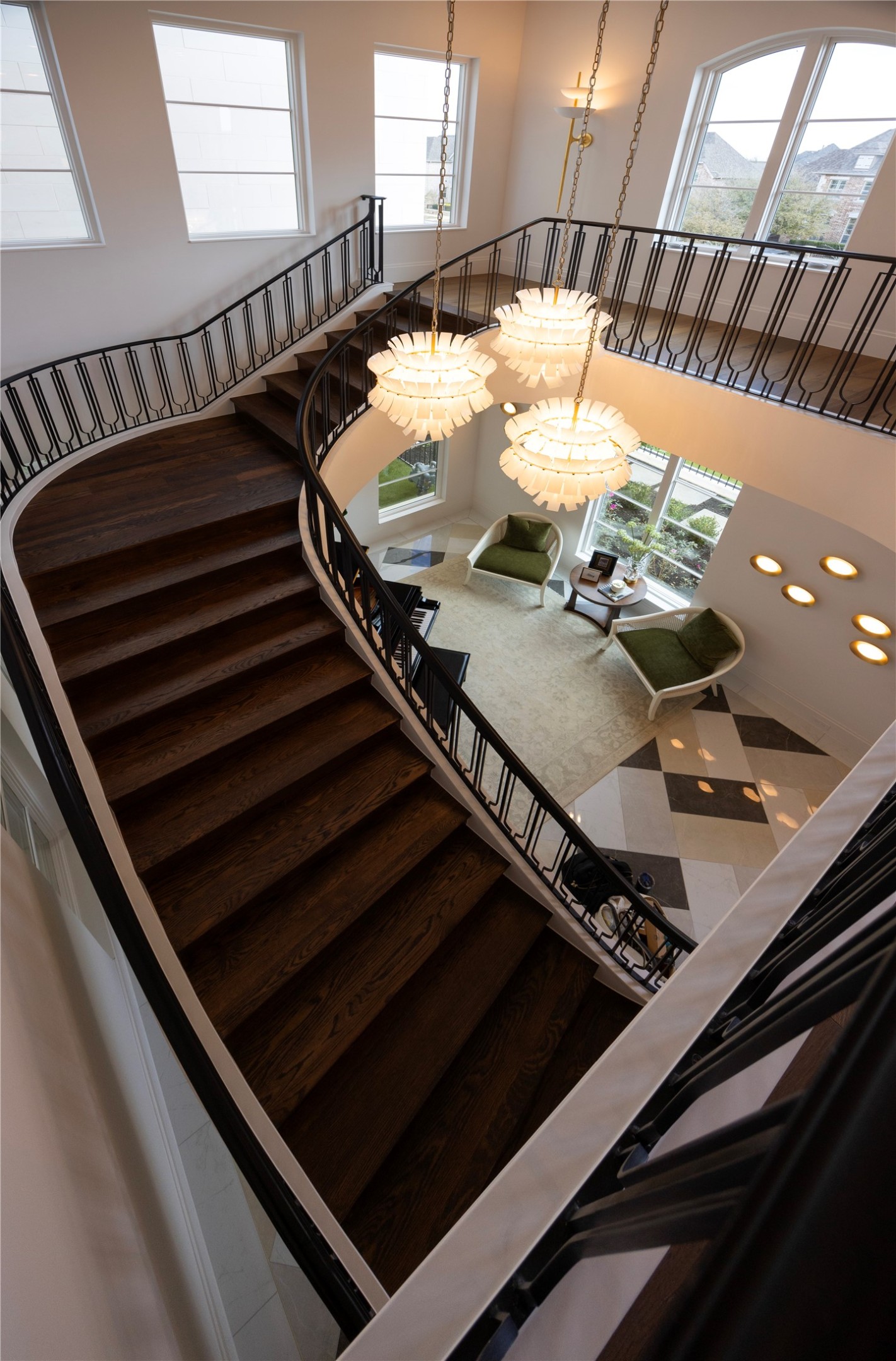 1824 Riviera Lane