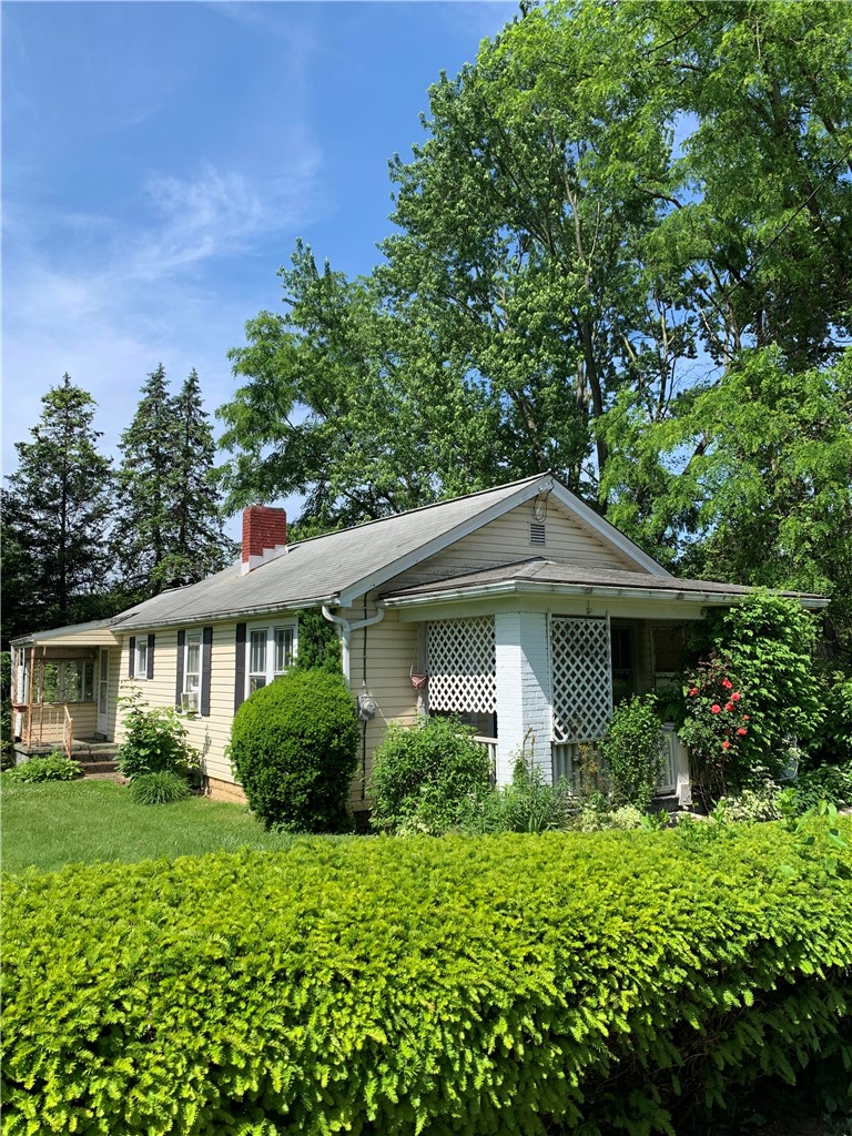 251 Neilson Ave