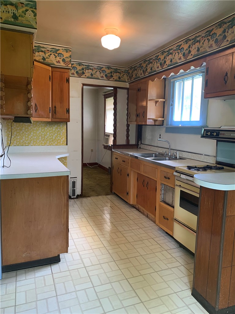 251 Neilson Ave