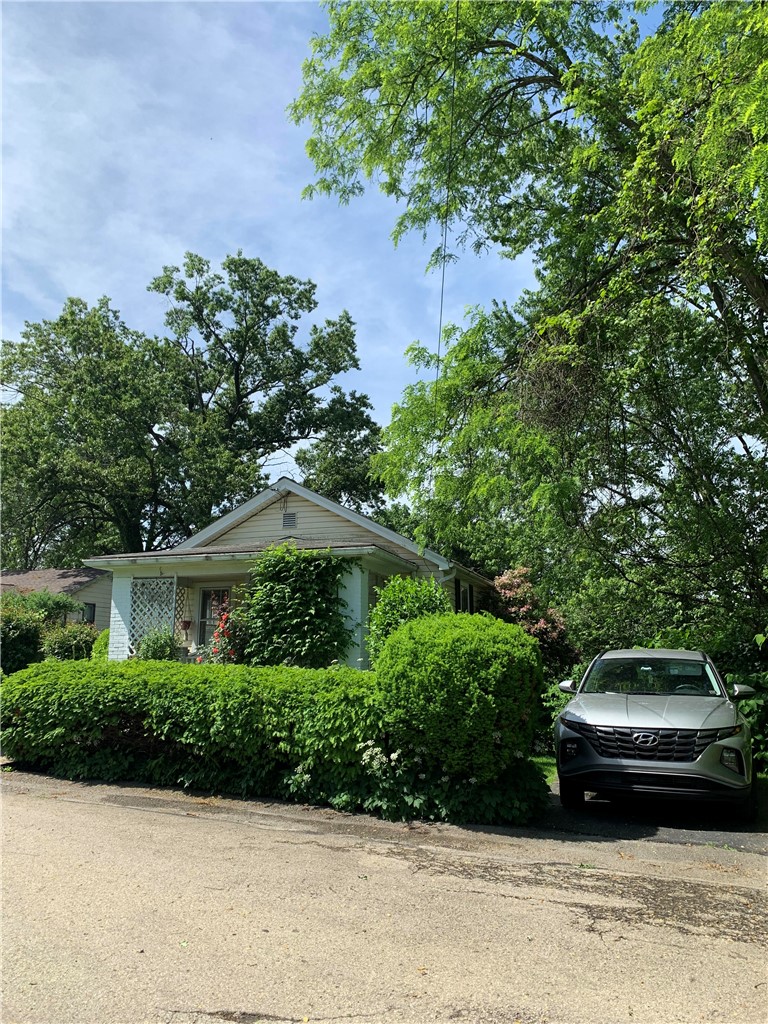 251 Neilson Ave