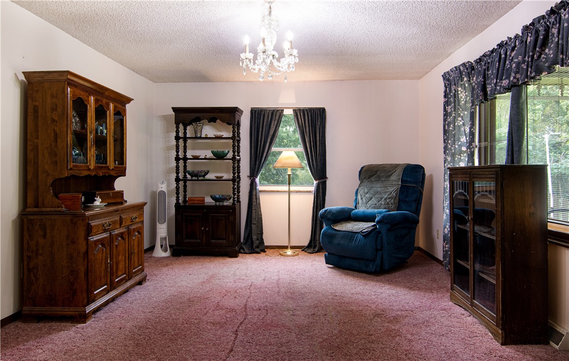 370 Center Dr
