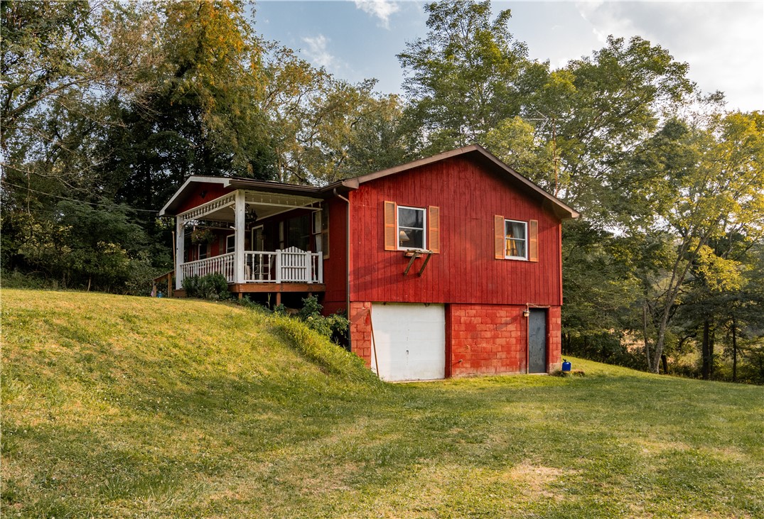 370 Center Dr